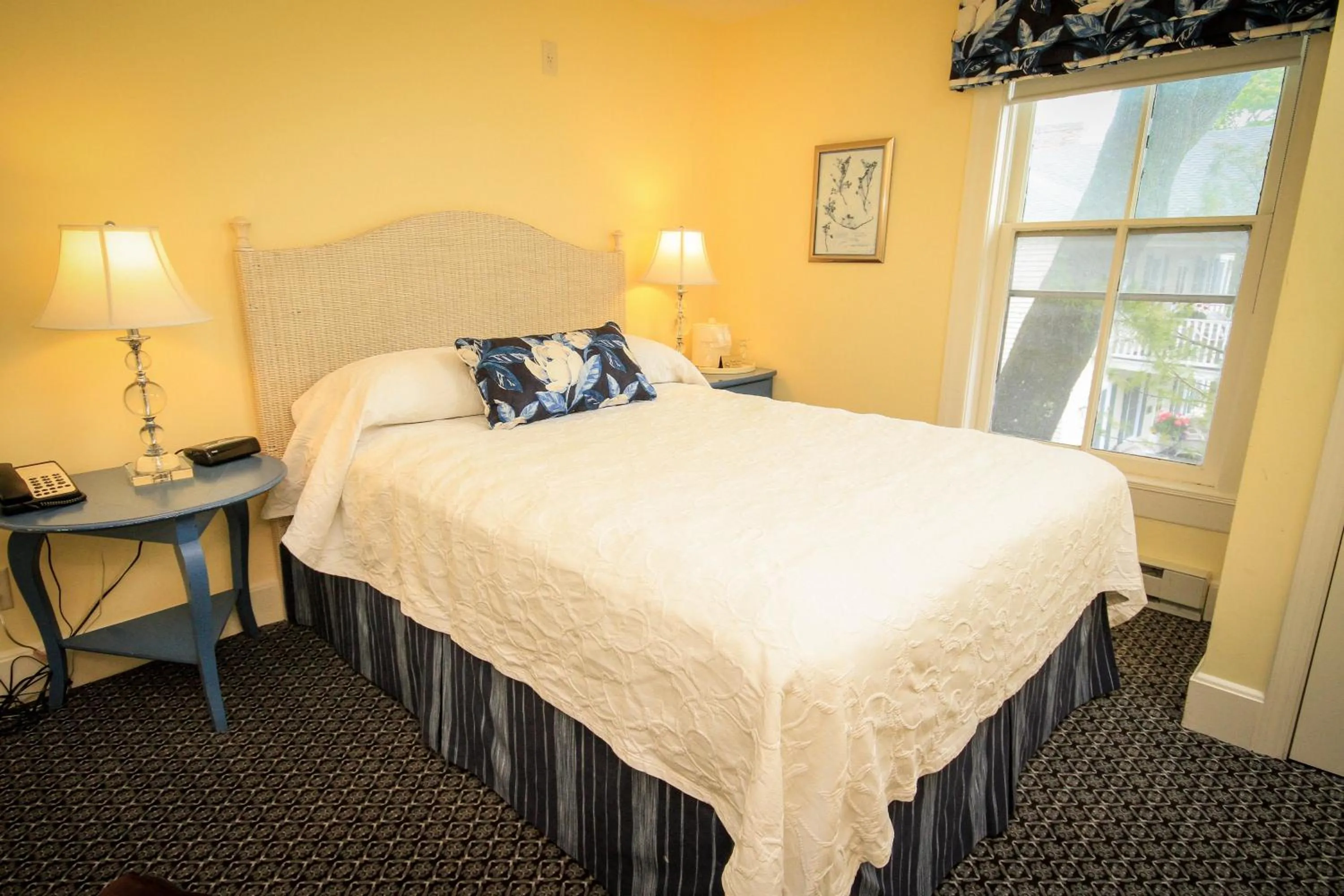 Bedroom in Harbour View Inn