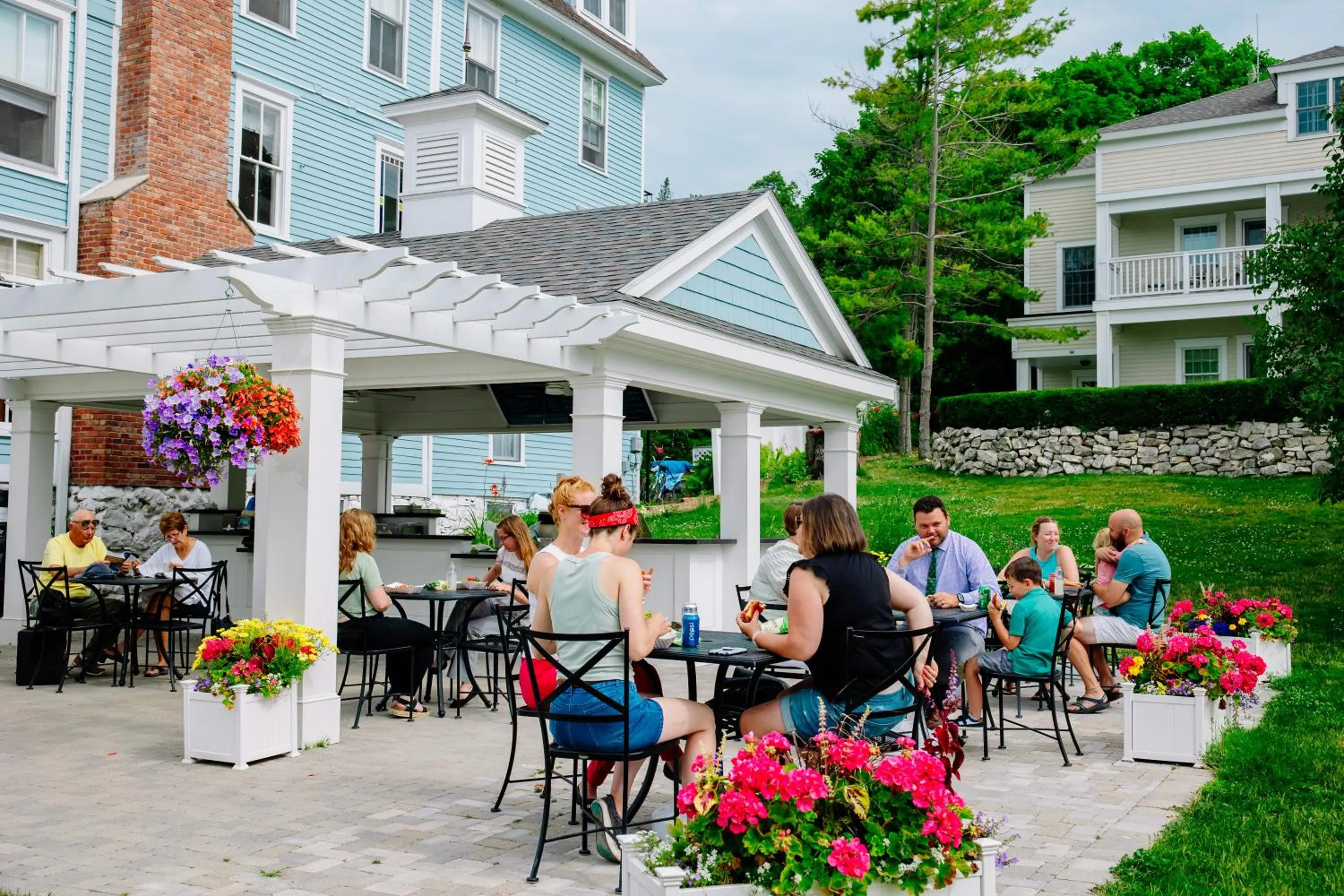 Restaurant/places to eat in Harbour View Inn