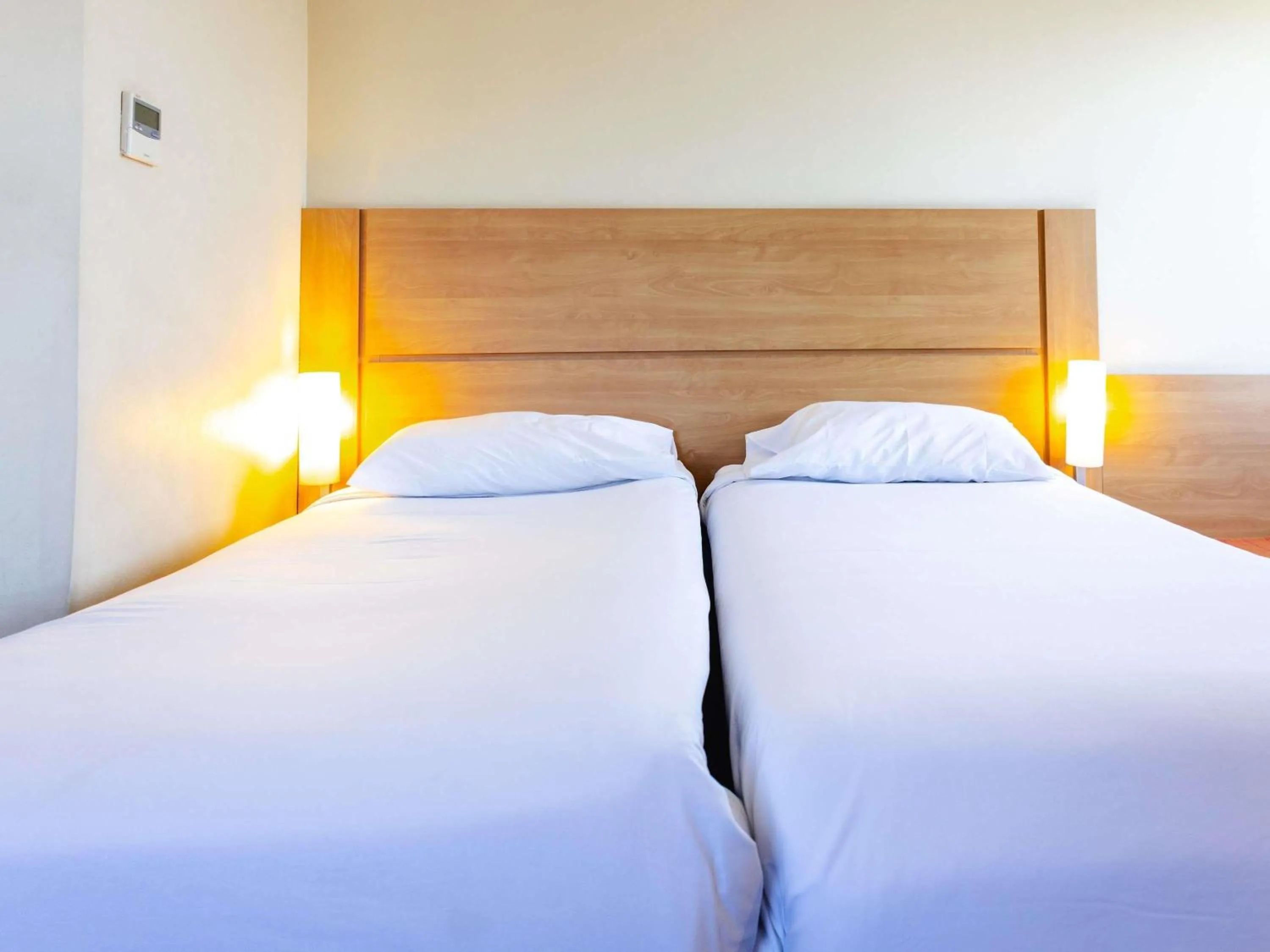 Bedroom, Bed in ibis Valparaiso