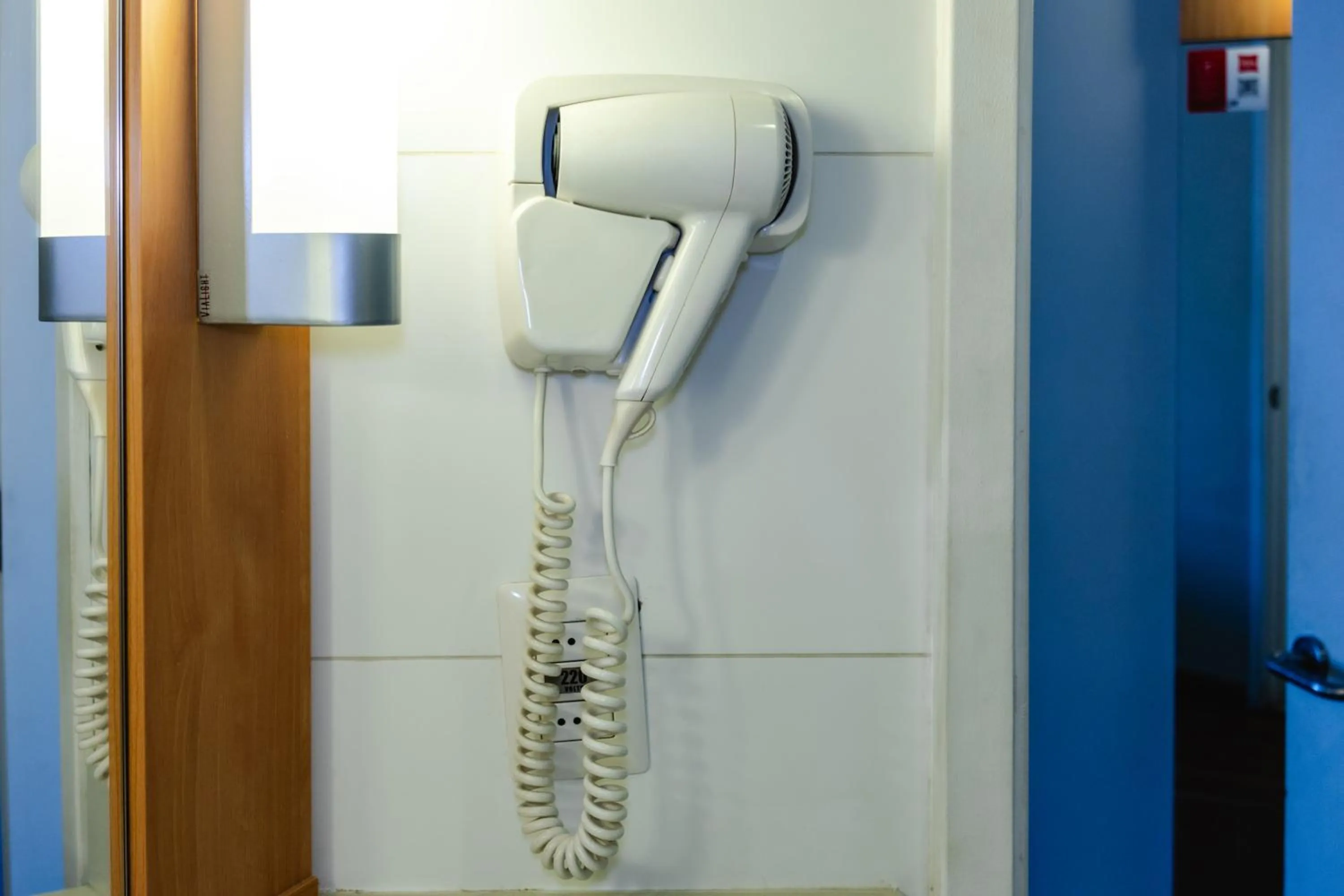 Bathroom in ibis Valparaiso
