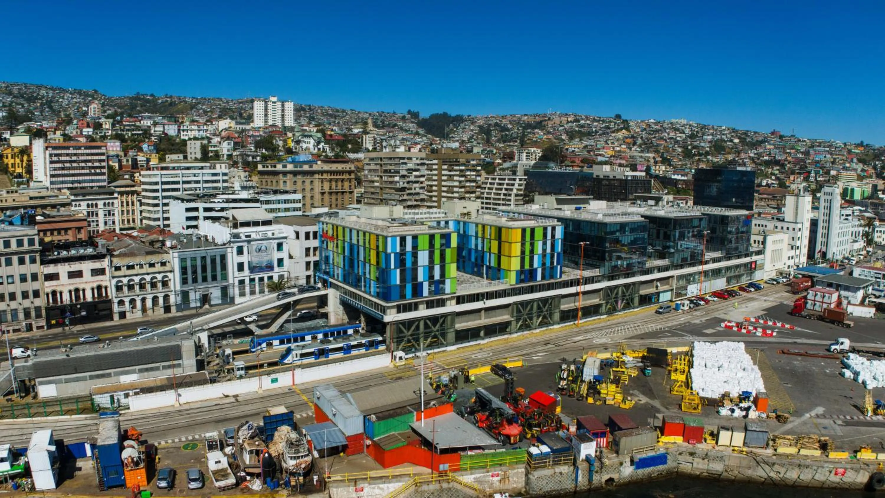 Property building in ibis Valparaiso