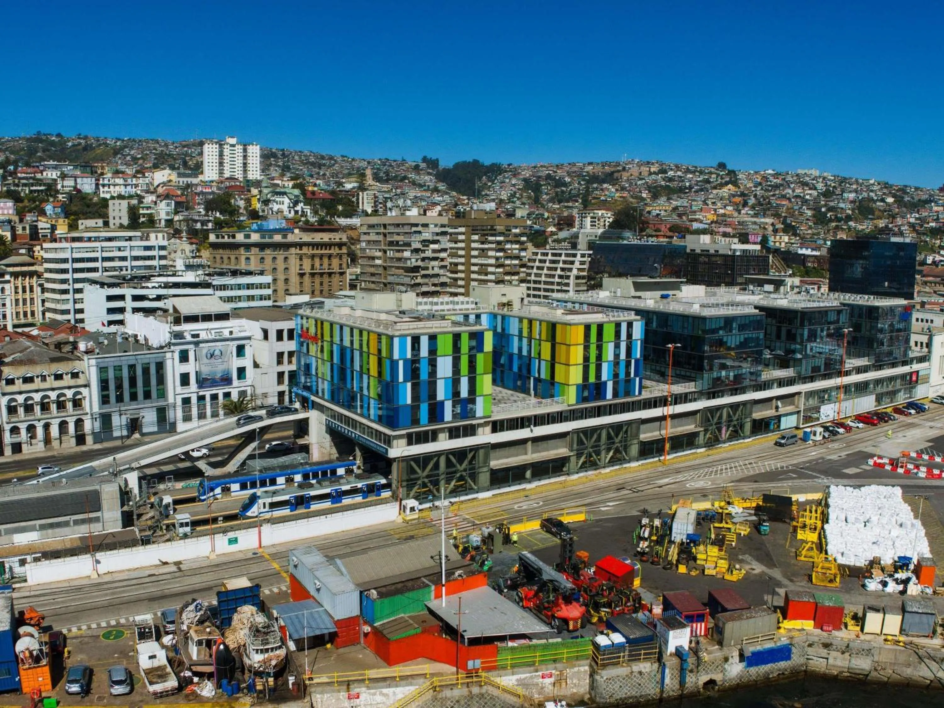 Property building in ibis Valparaiso