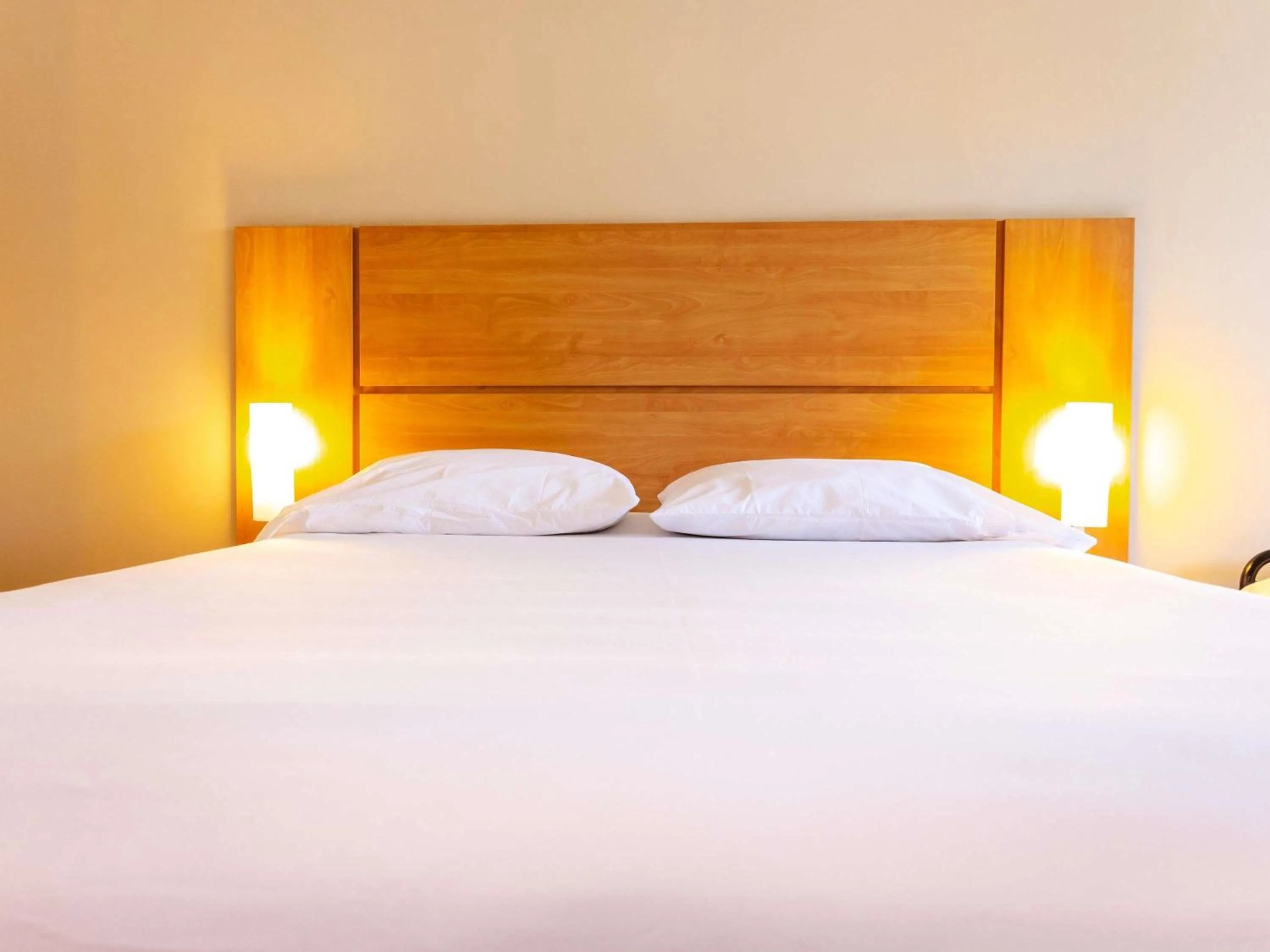 Bedroom, Bed in ibis Valparaiso