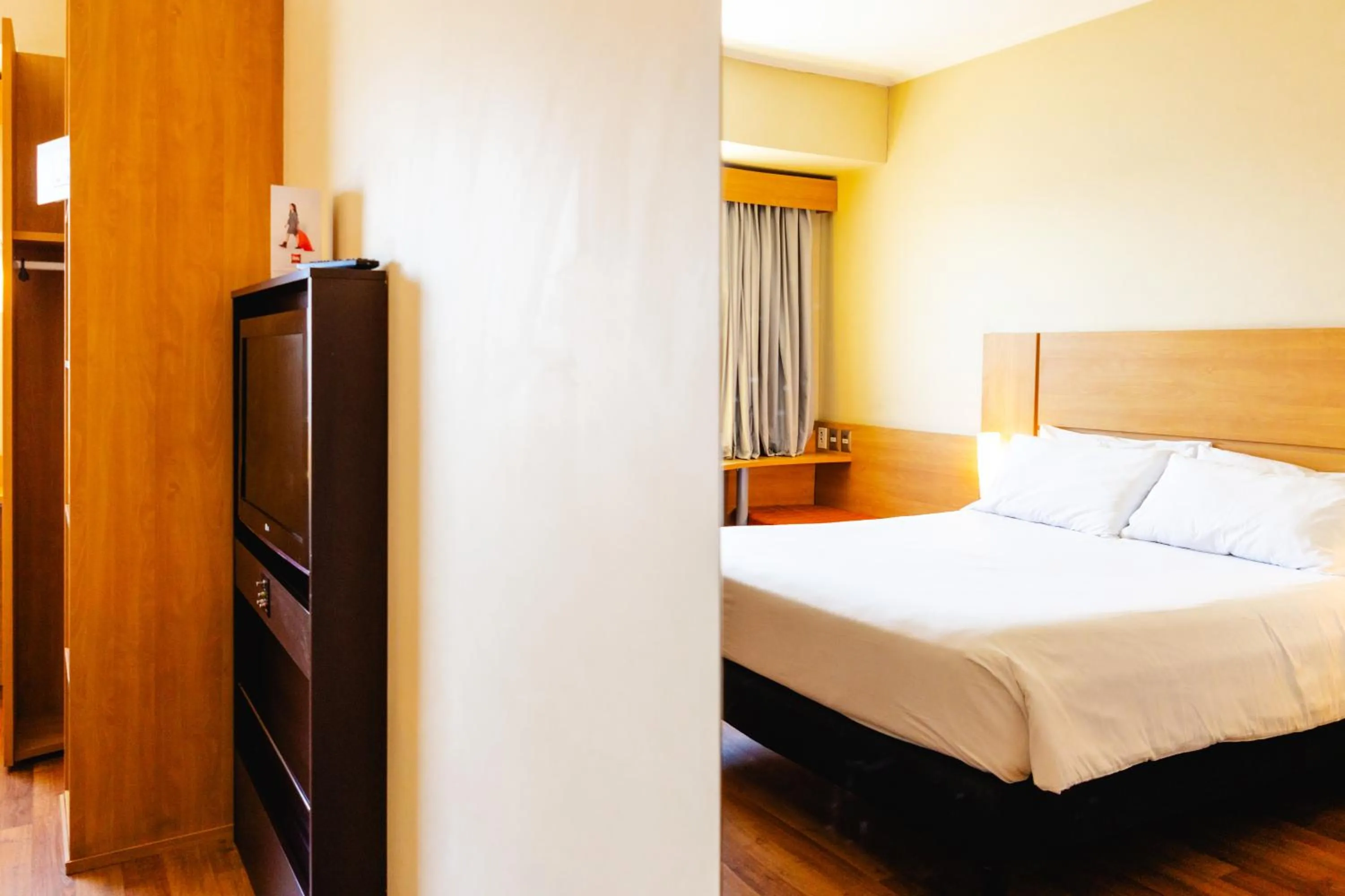 Bed in ibis Valparaiso