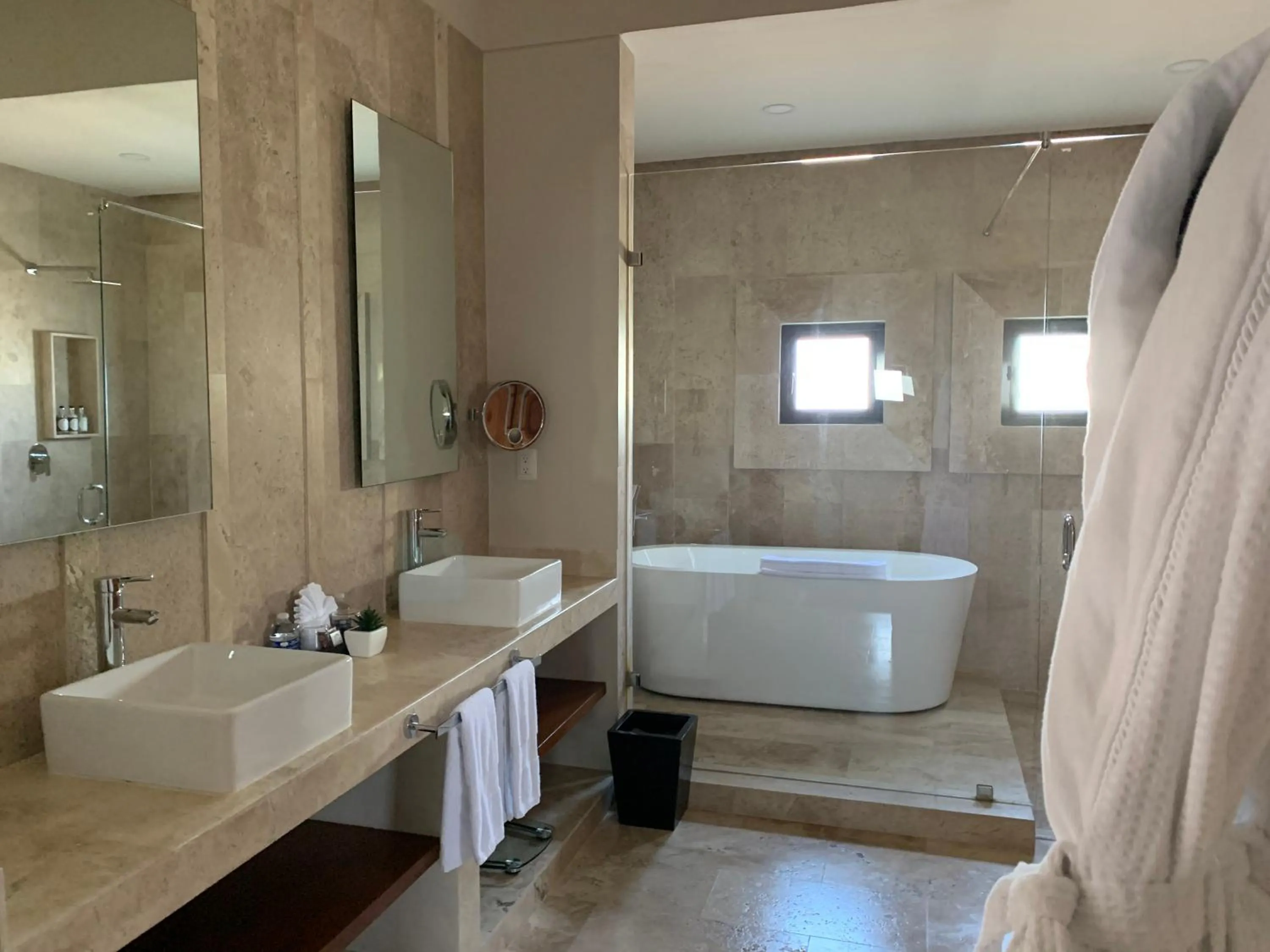 Bathroom in Xaha Villas Suites & Golf Resort