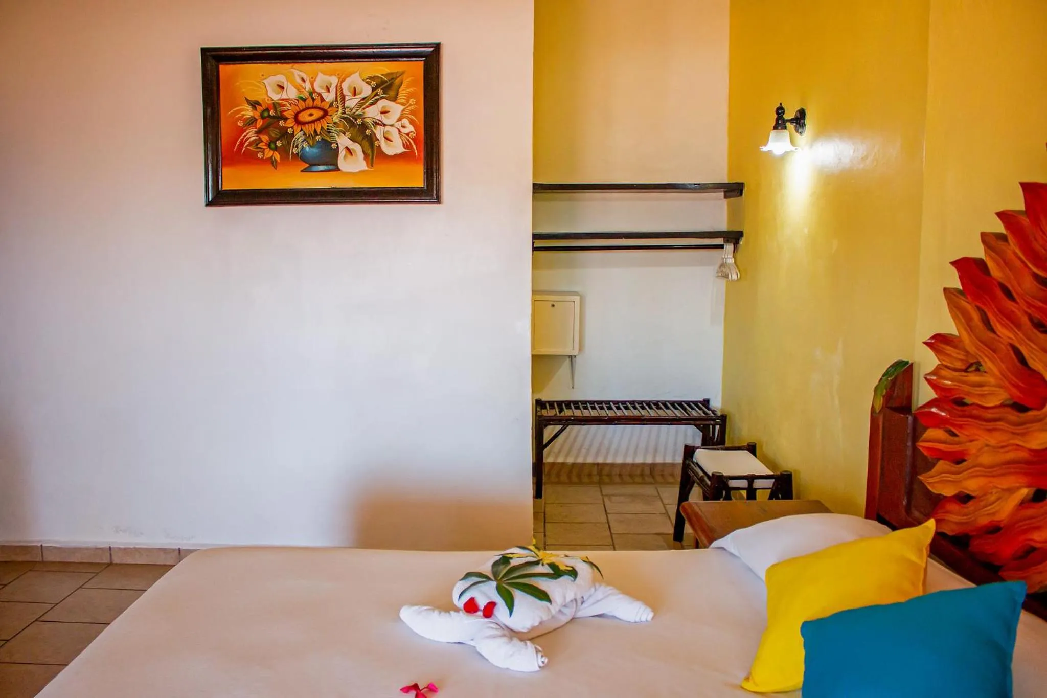 Photo of the whole room, Bed in Hotel Casa Sun and Moon