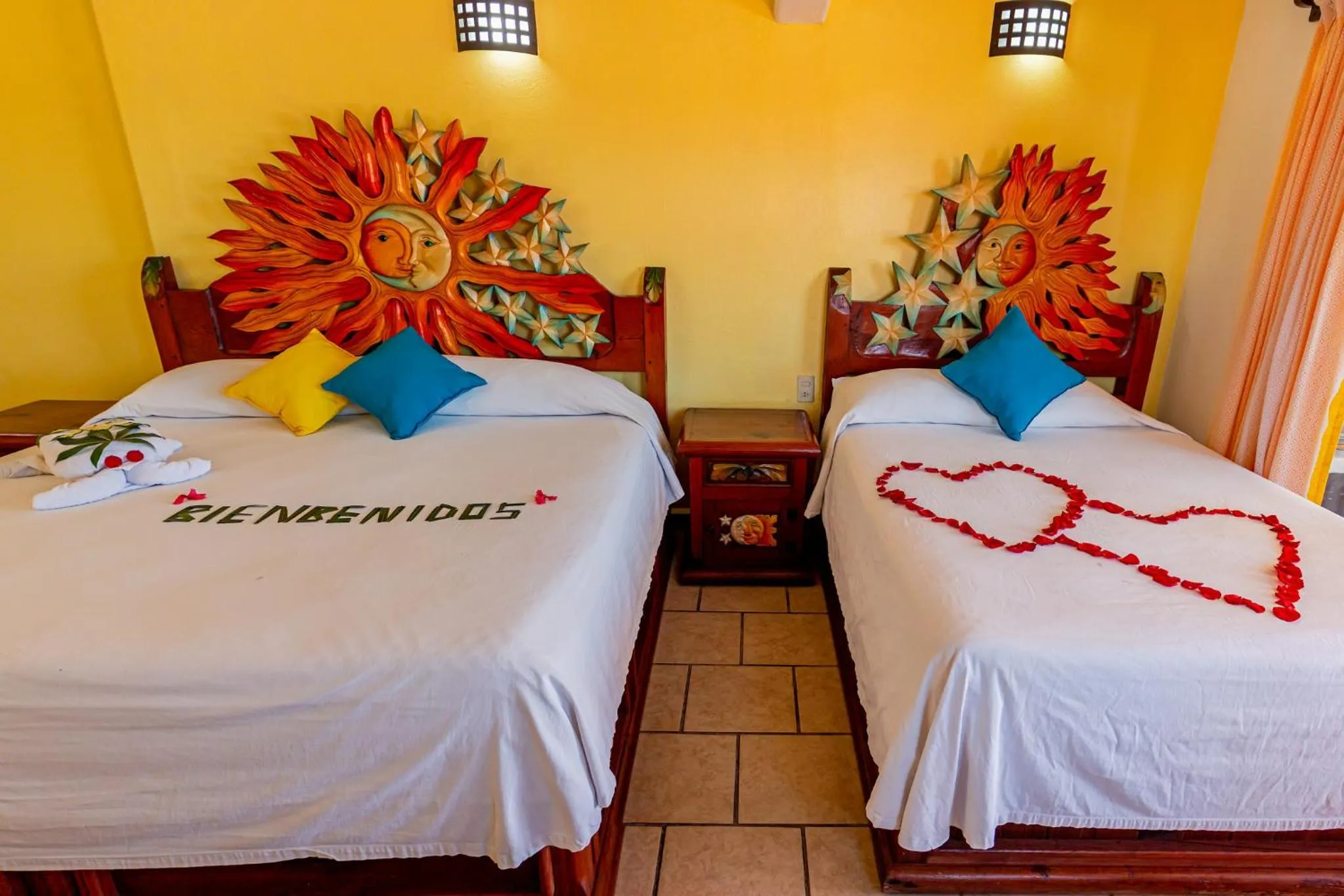 Photo of the whole room, Bed in Hotel Casa Sun and Moon