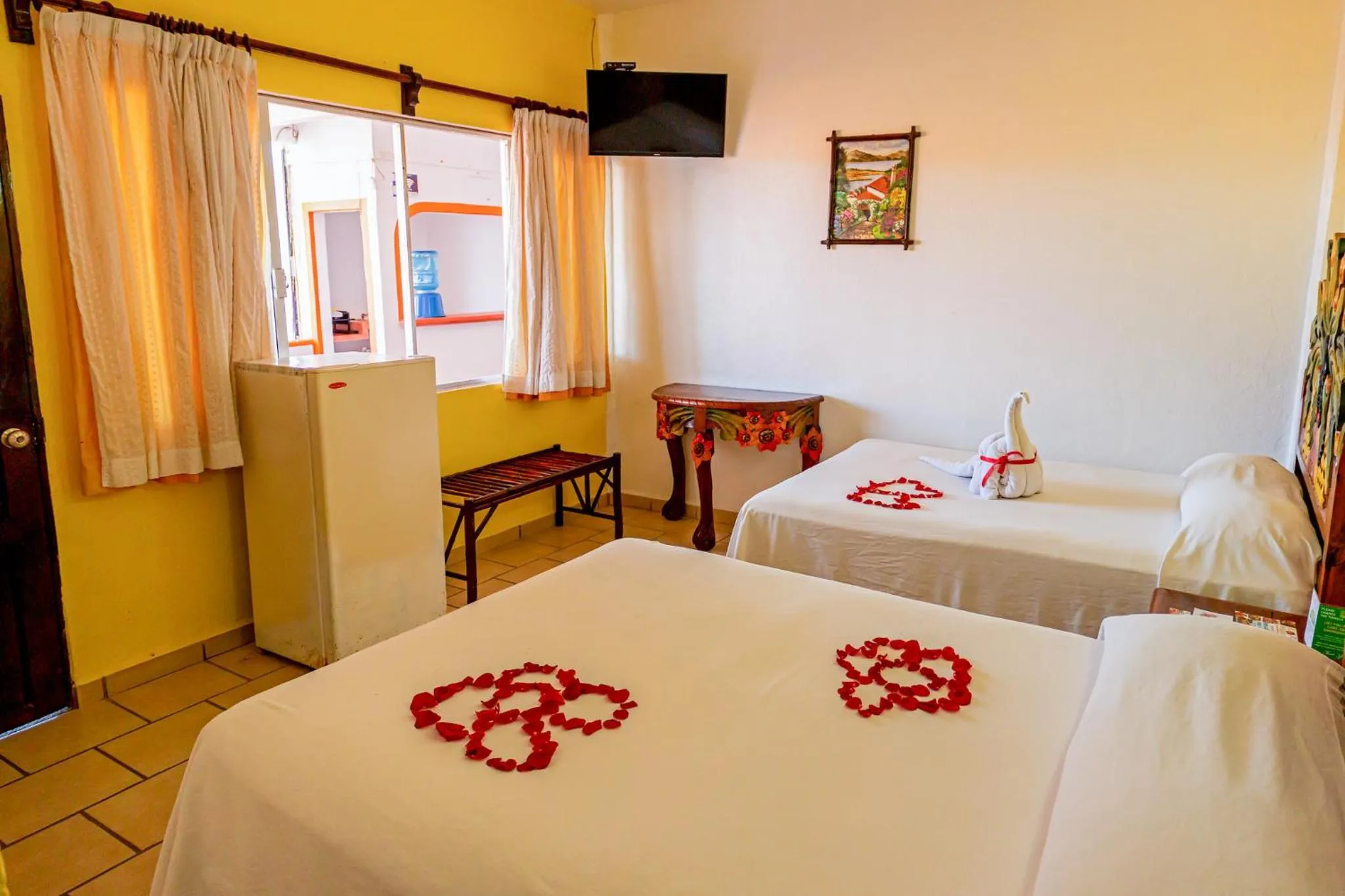 Photo of the whole room, Bed in Hotel Casa Sun and Moon