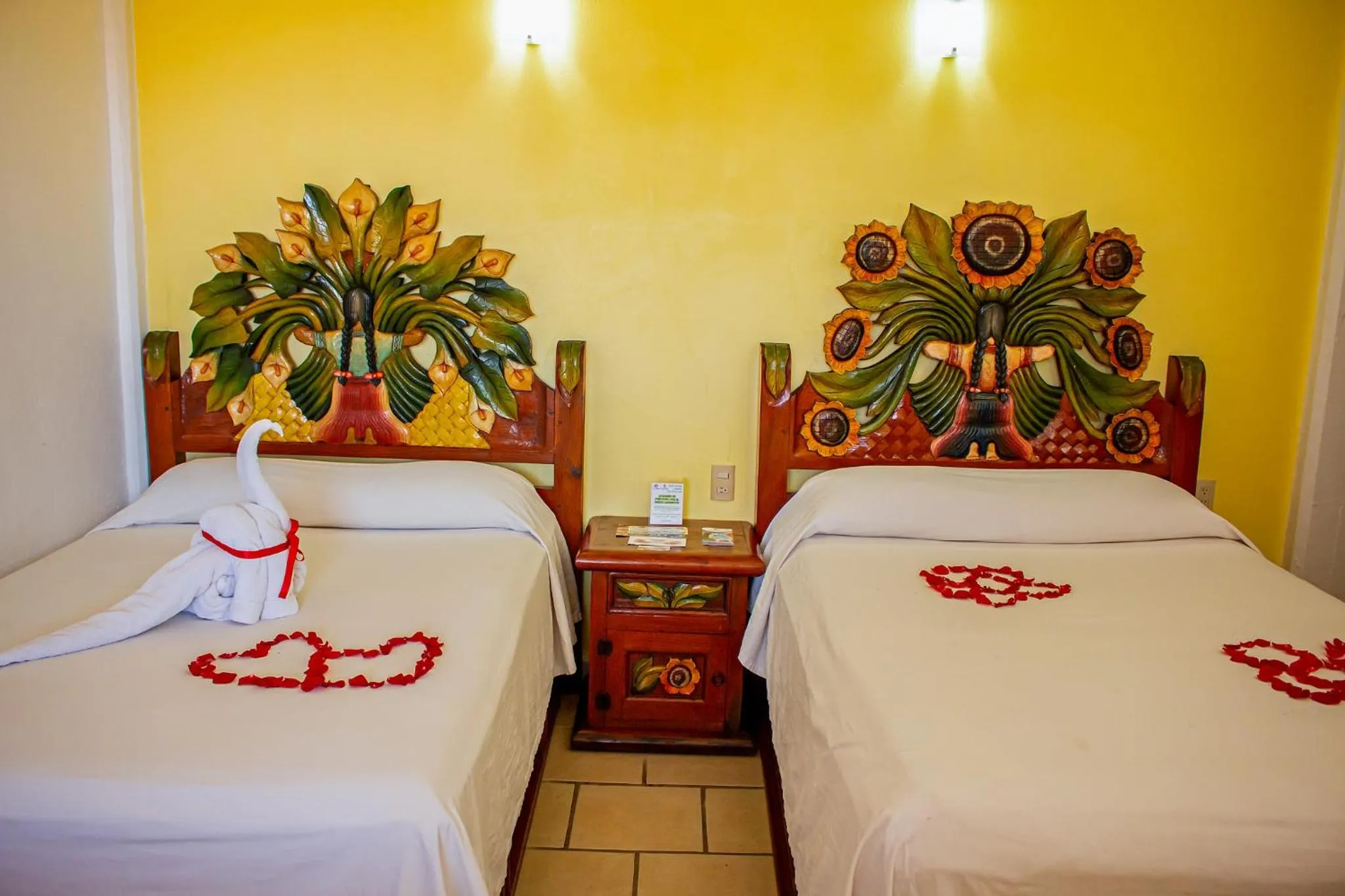 Photo of the whole room, Bed in Hotel Casa Sun and Moon