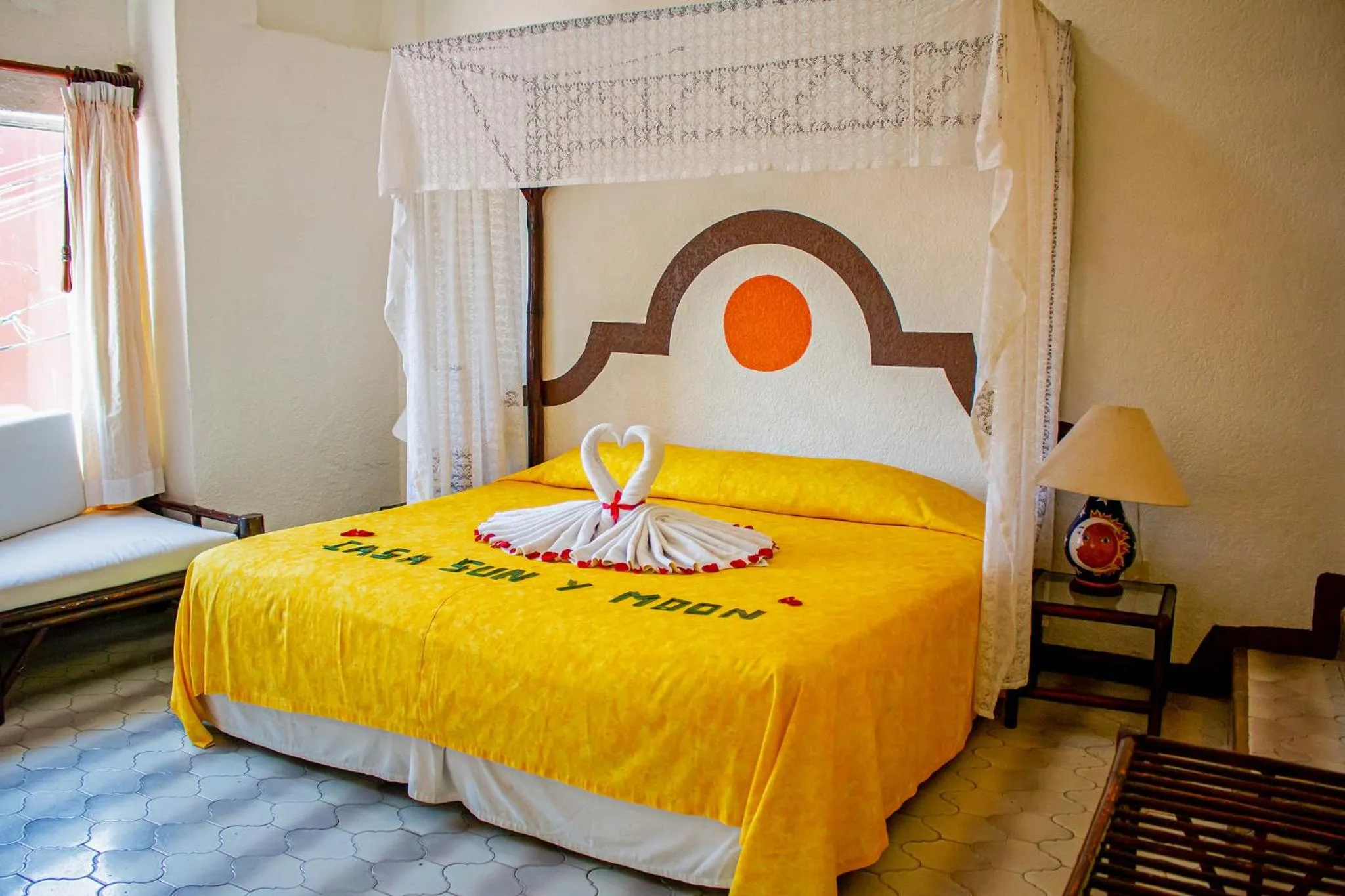 Photo of the whole room, Bed in Hotel Casa Sun and Moon
