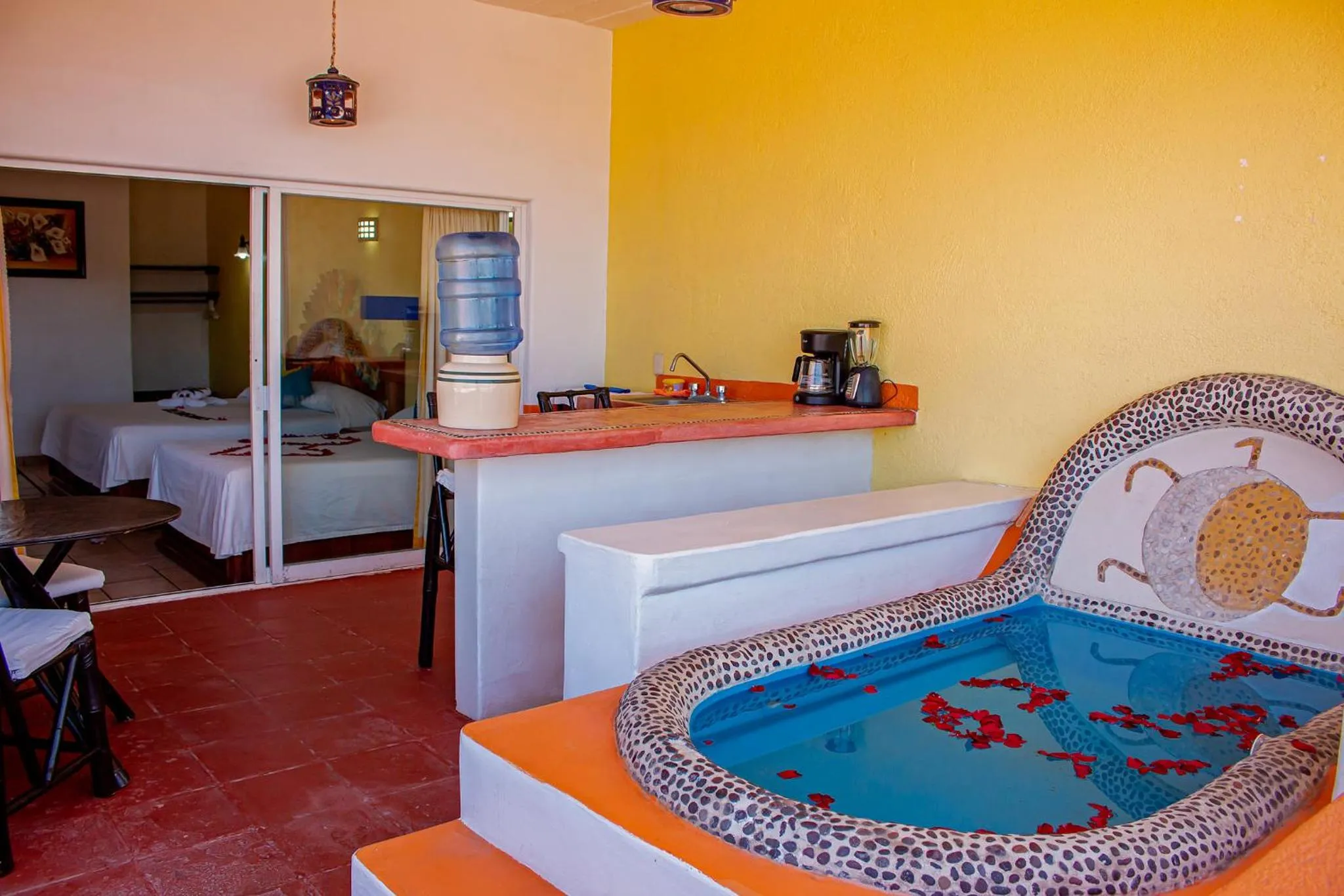 Photo of the whole room, Bed in Hotel Casa Sun and Moon