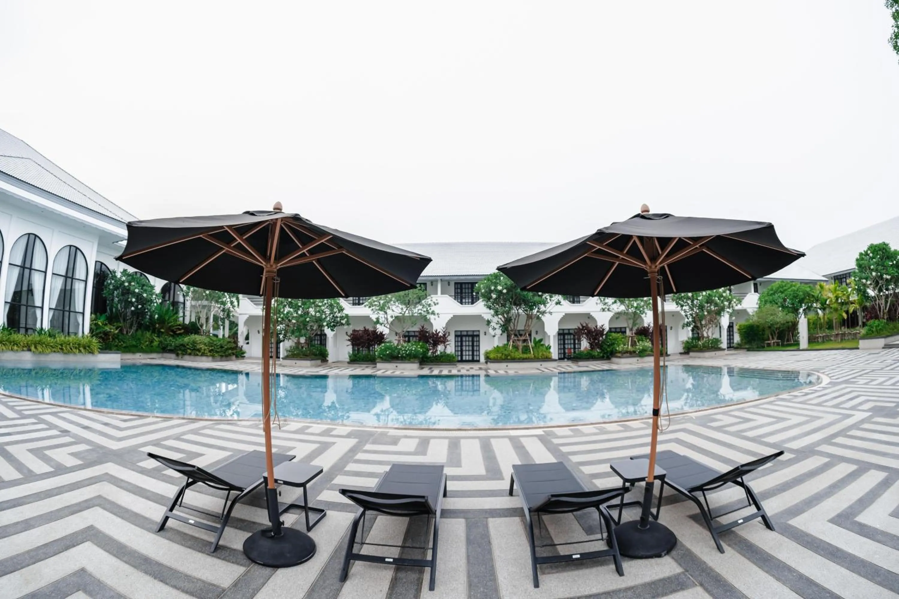 Swimming pool in Indochina Hotel