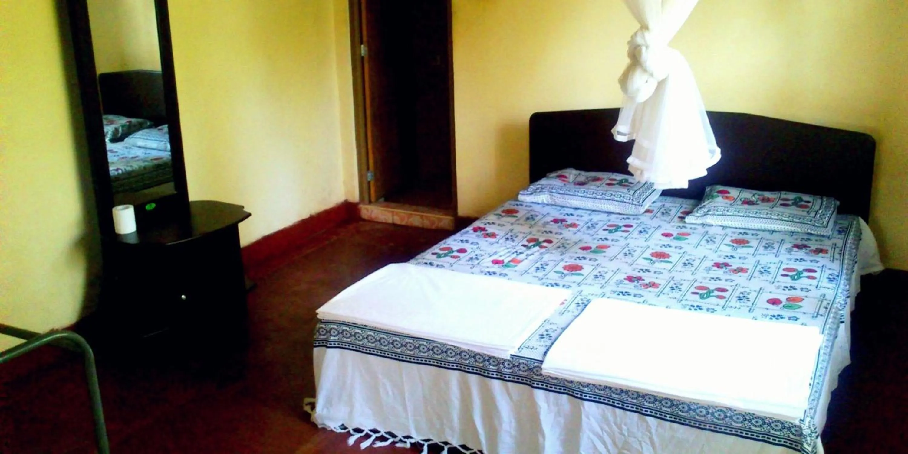 Bed in Haniffas Holiday Inn