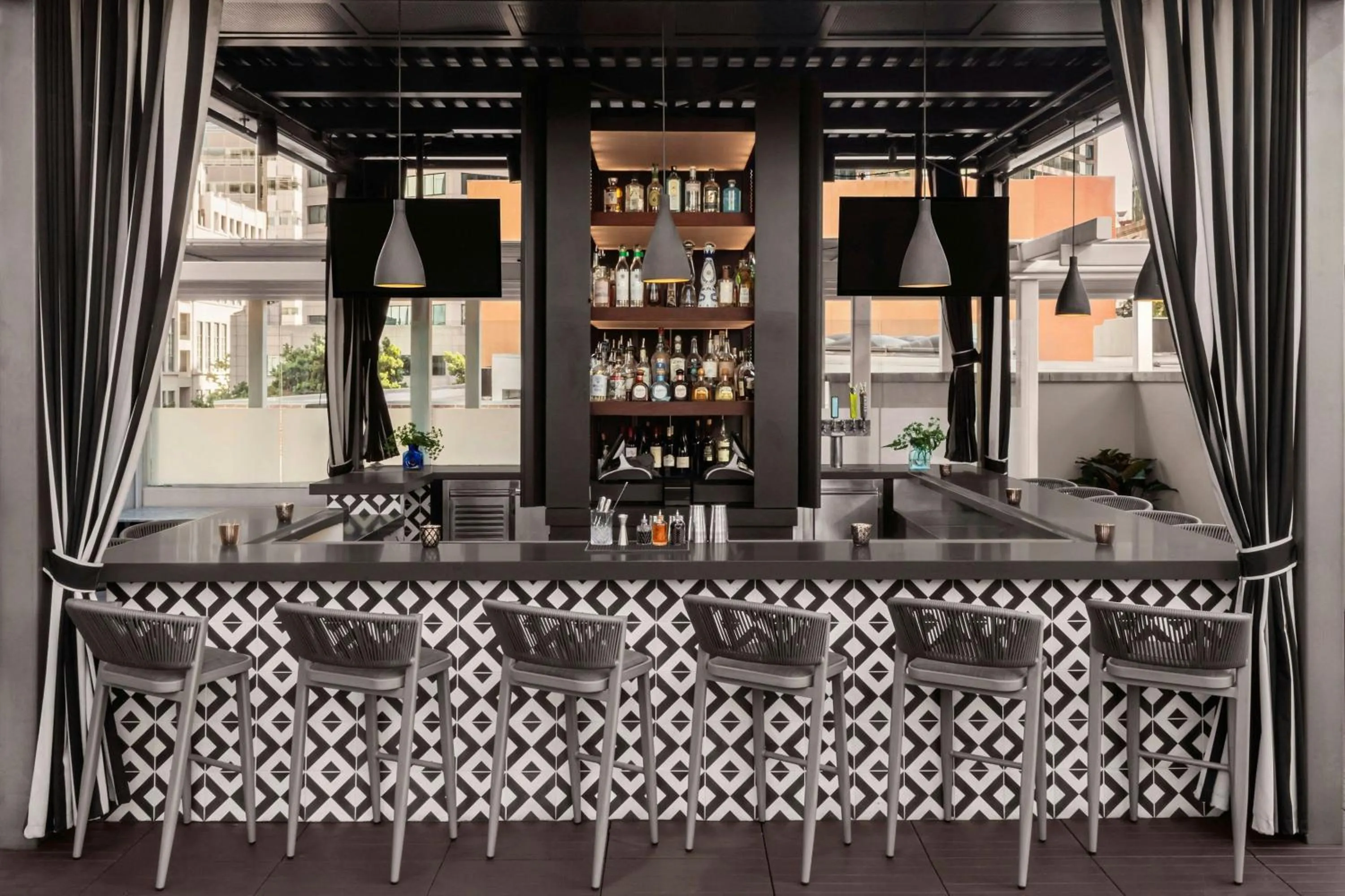 Lounge or bar in Hotel Republic San Diego, Autograph Collection