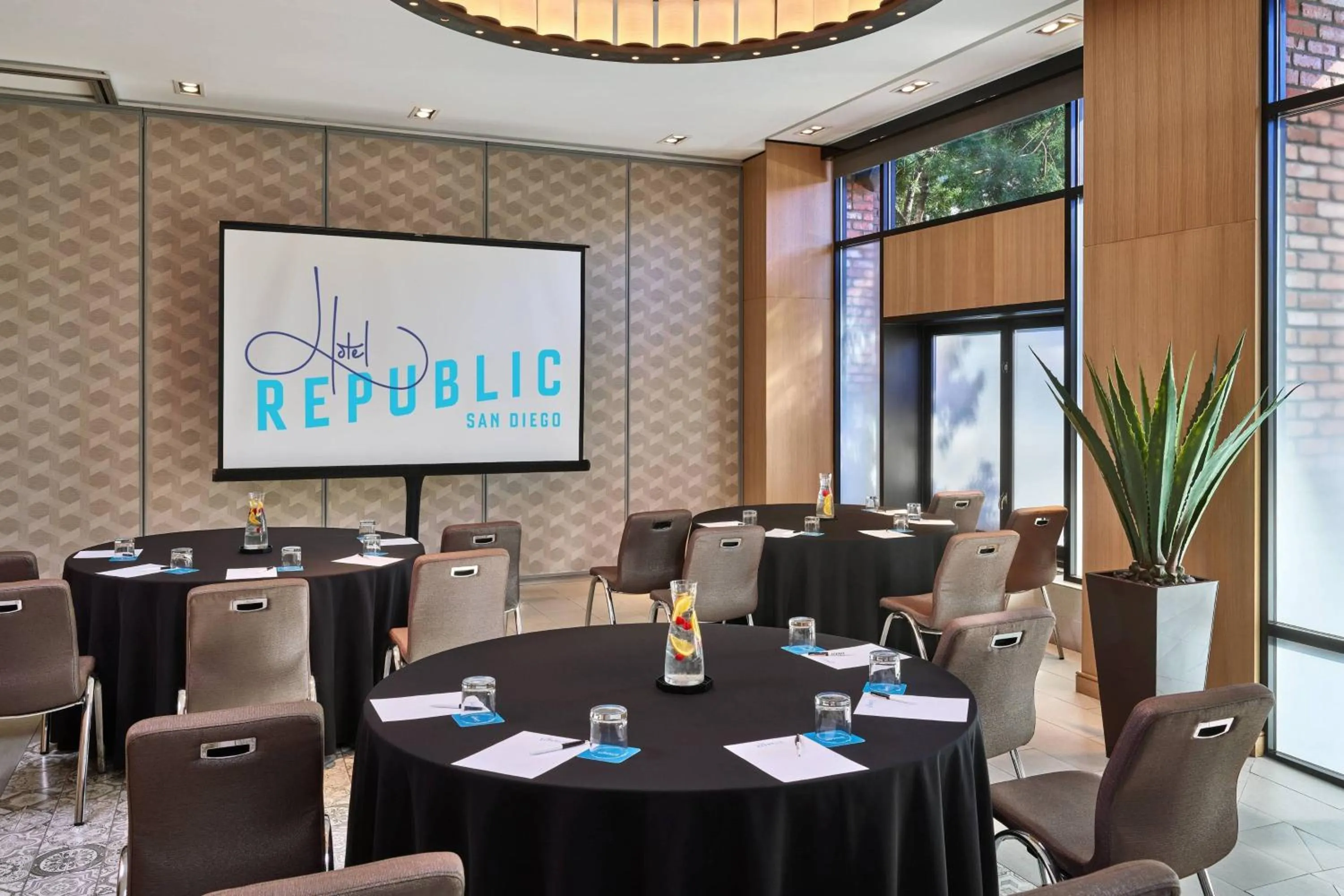 Meeting/conference room in Hotel Republic San Diego, Autograph Collection