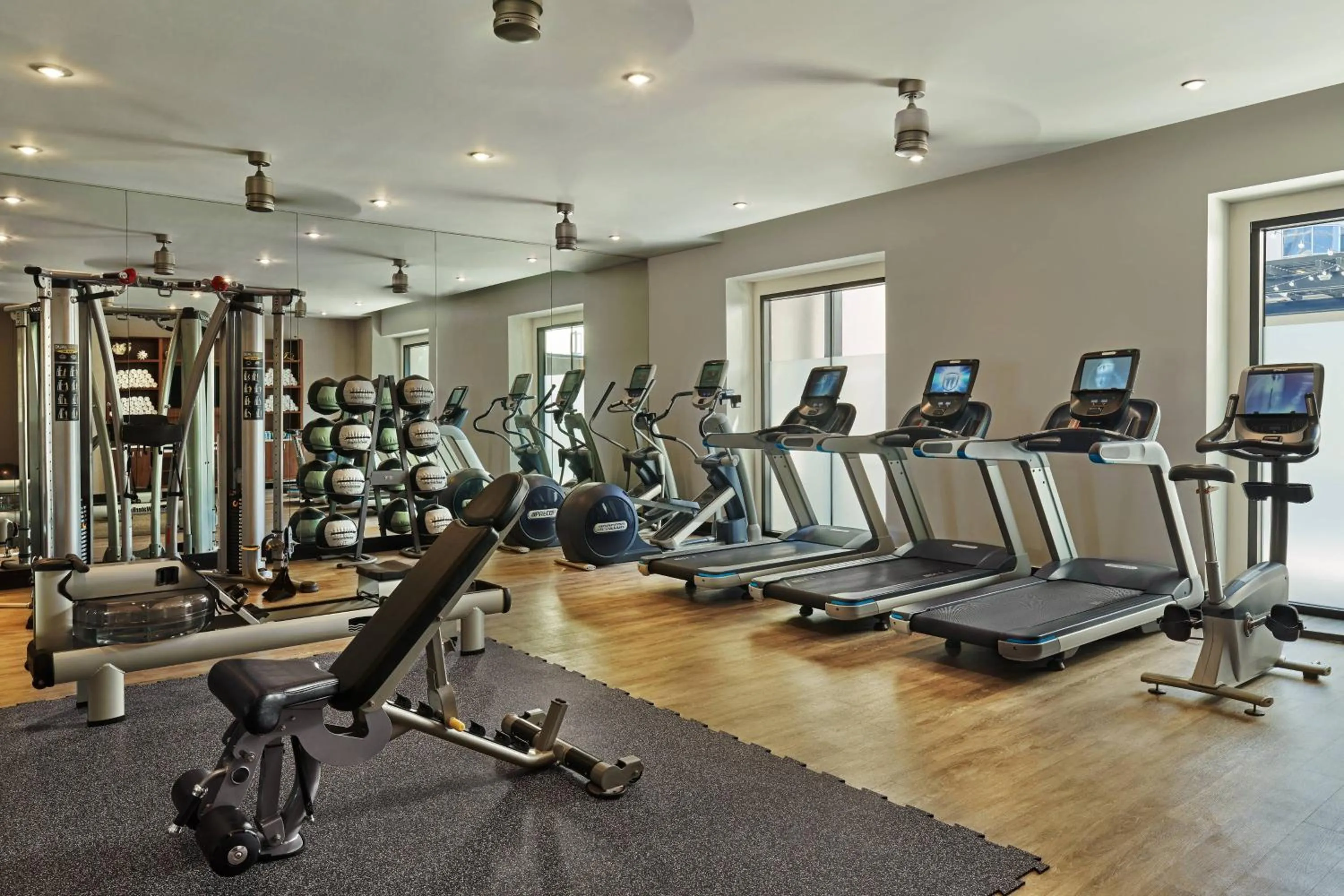 Fitness centre/facilities in Hotel Republic San Diego, Autograph Collection