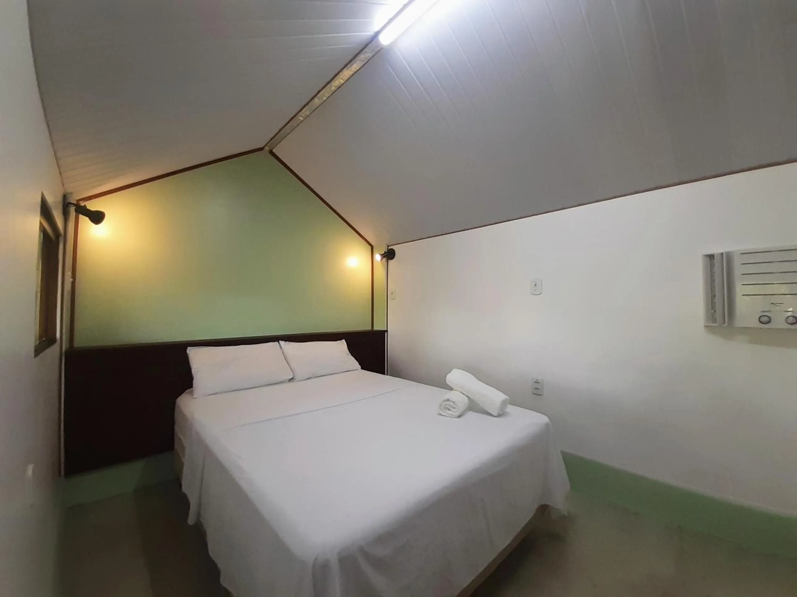 Bed in Raio de Sol pousada & camping