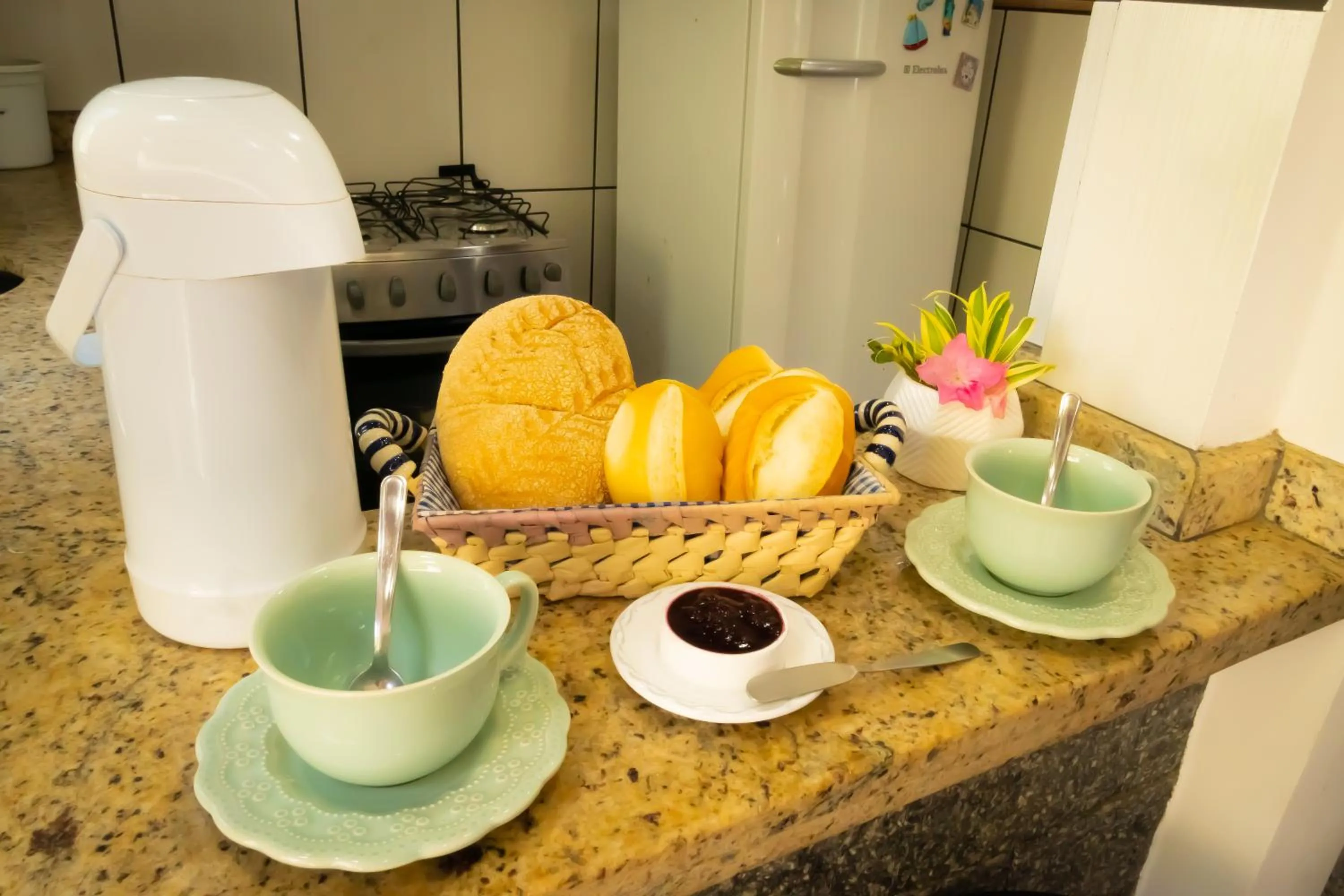Coffee/tea facilities in Raio de Sol pousada & camping