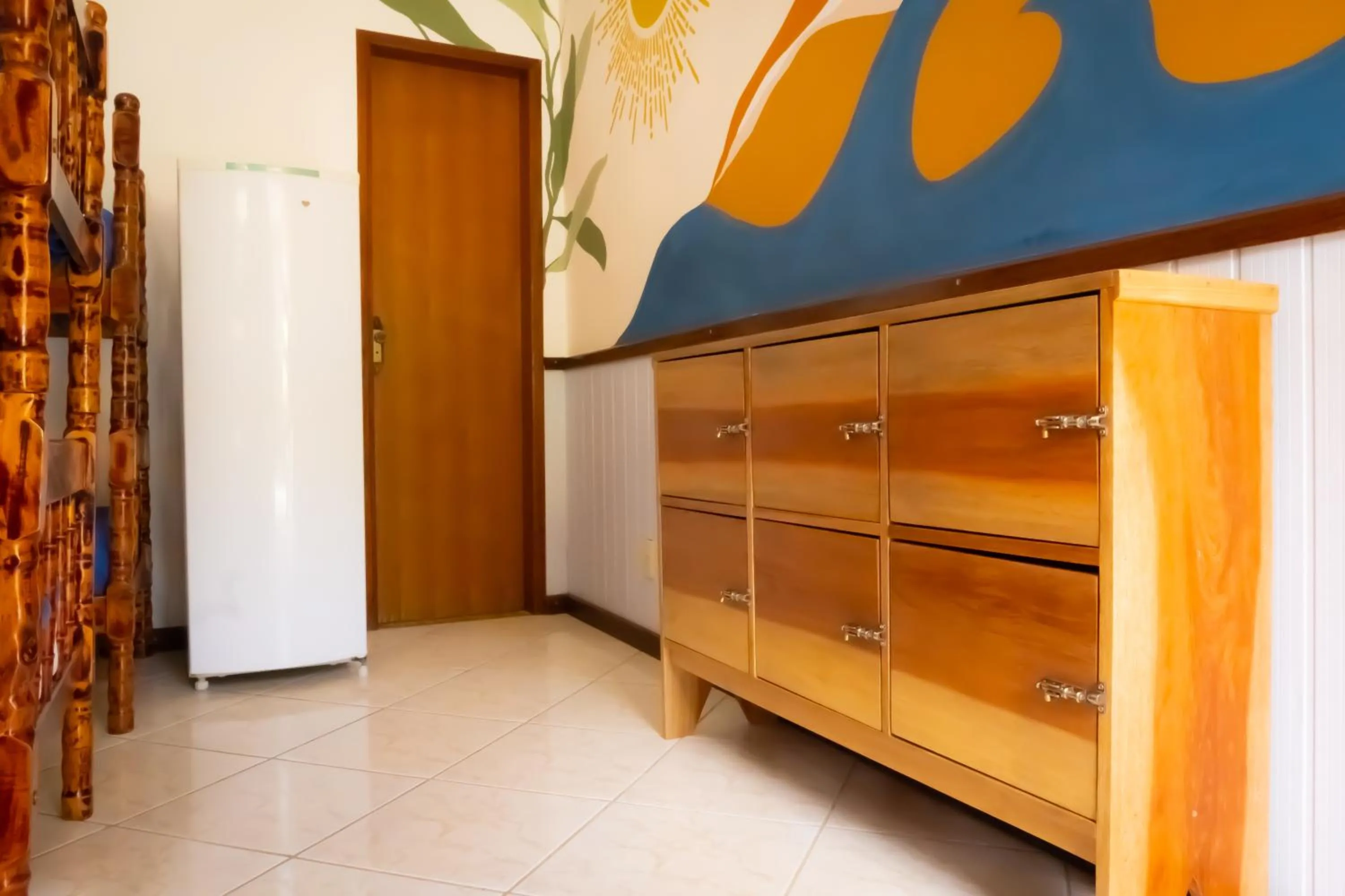 microwave, Bed in Raio de Sol pousada & camping