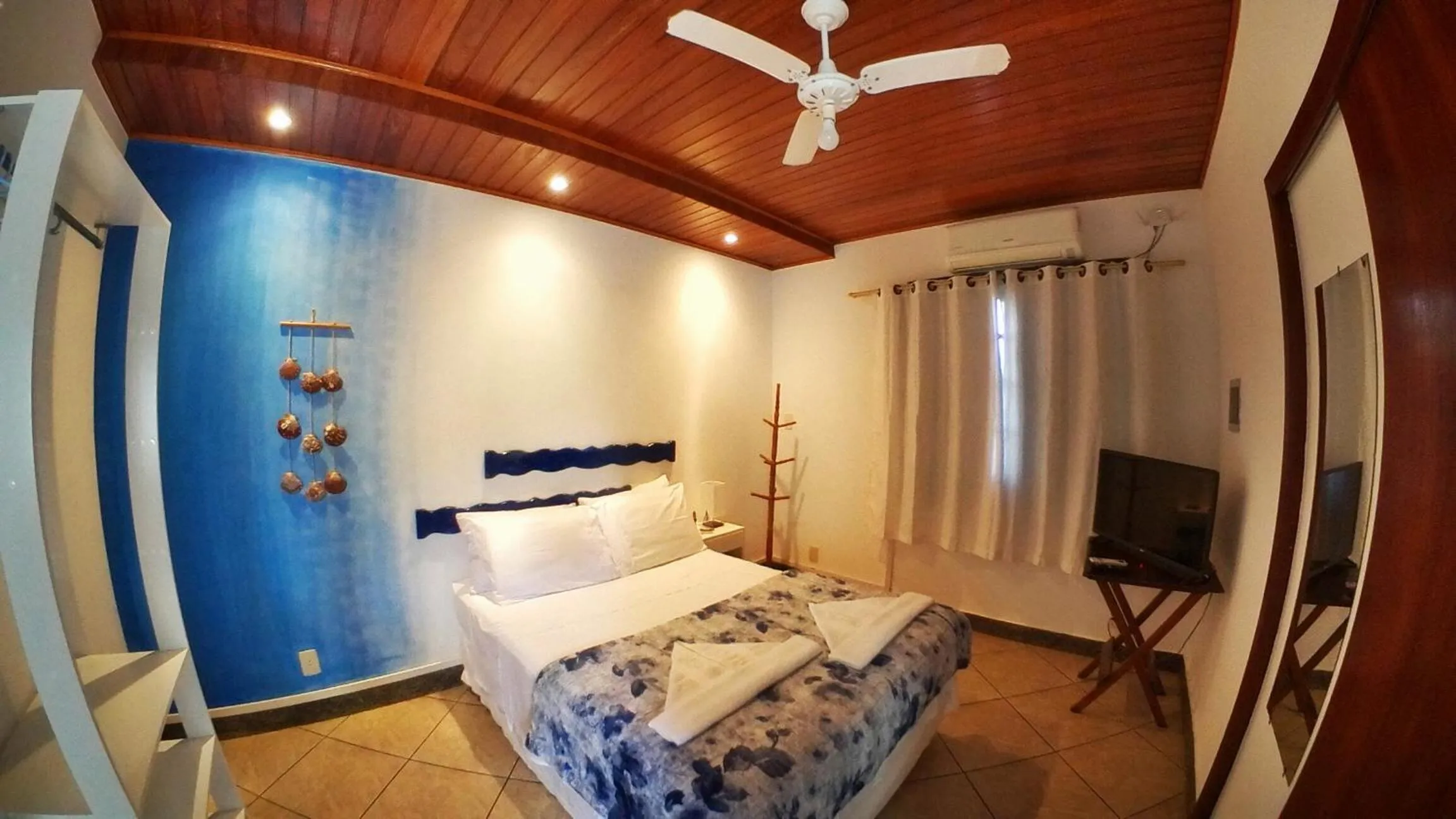 Bedroom, Bed in Raio de Sol pousada & camping