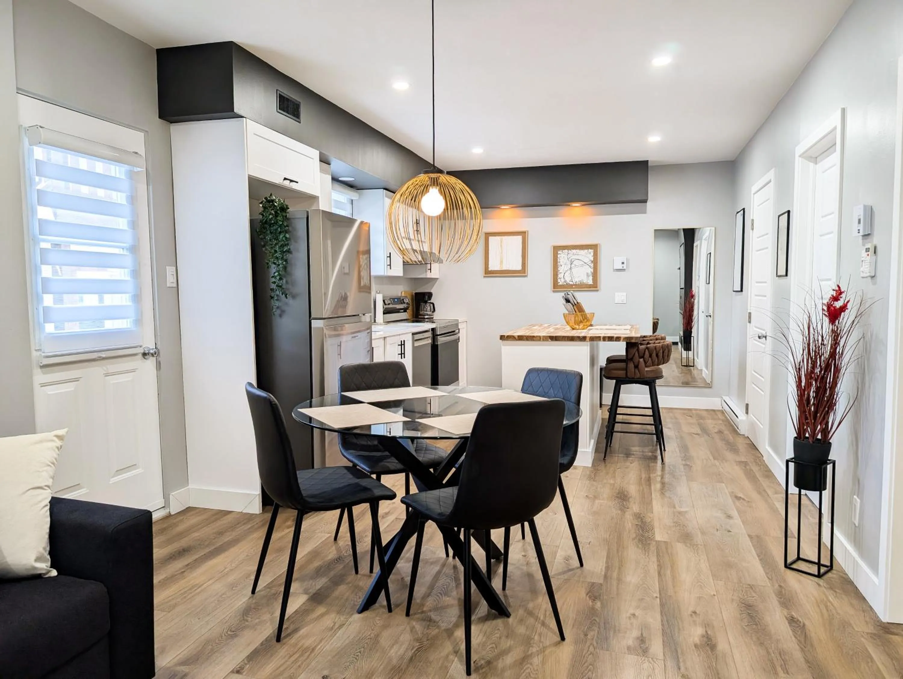 Dining area in Hébergement Harvey