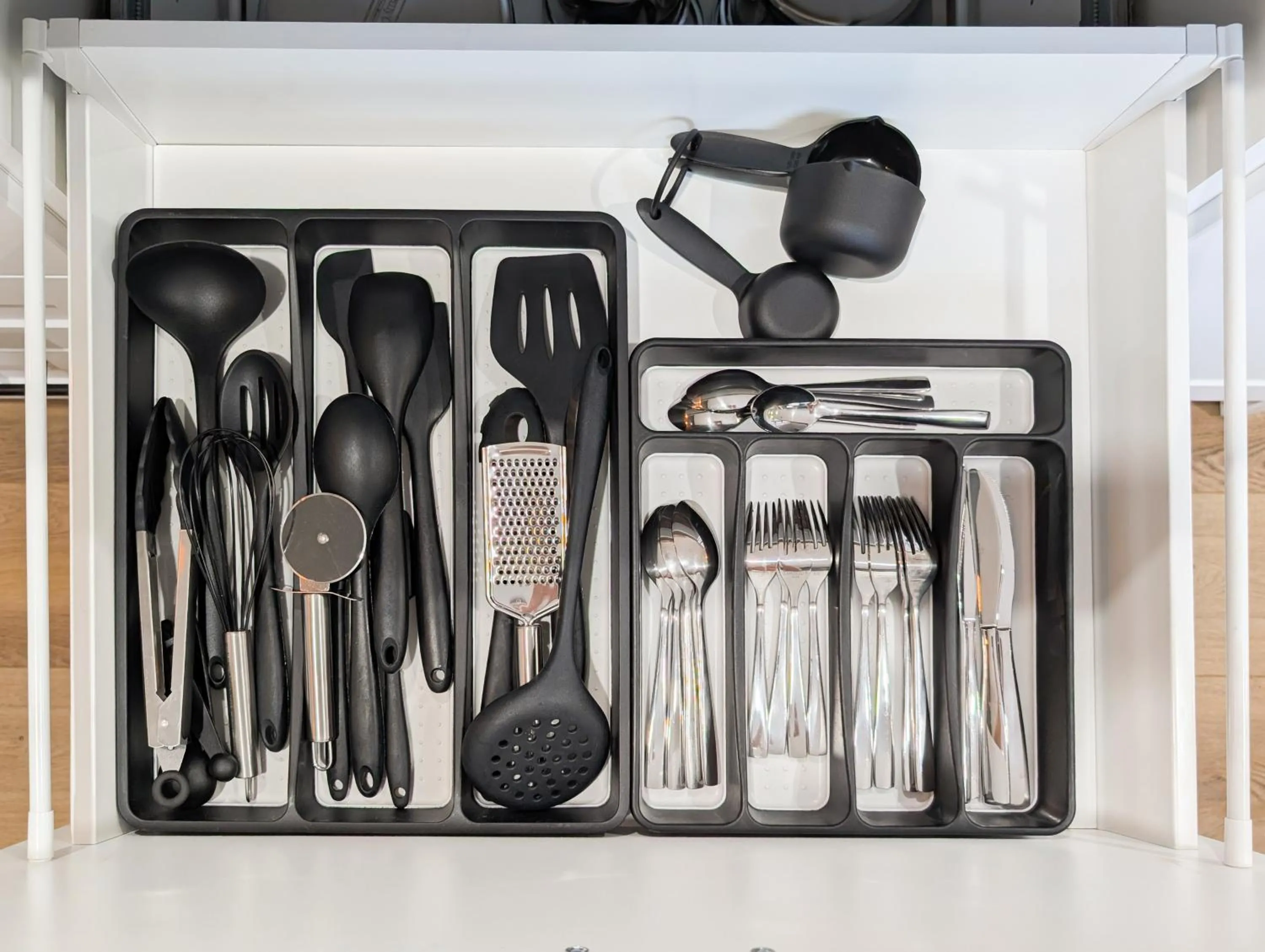 Kitchen or kitchenette in Hébergement Harvey