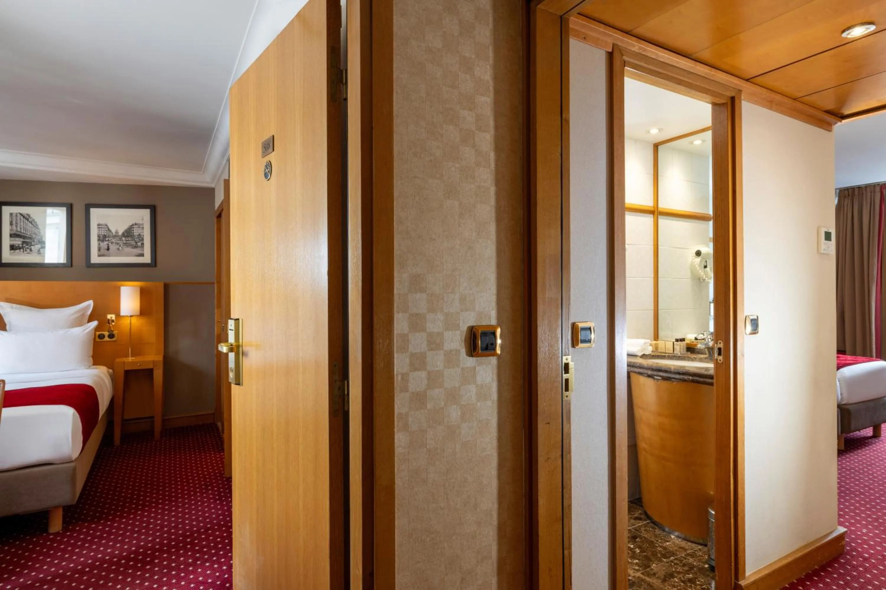 Bed in Royal Saint Michel