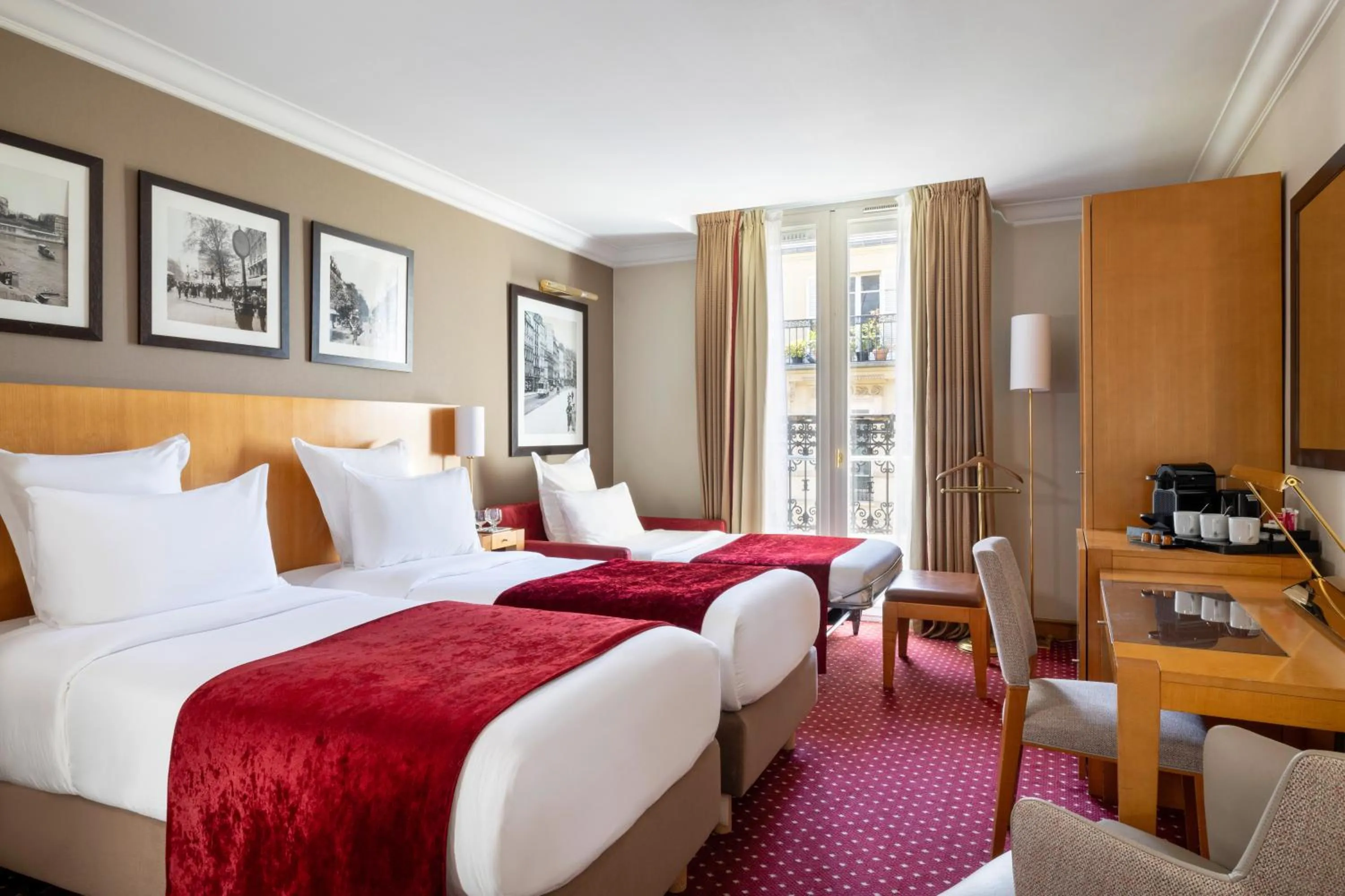 Bed in Royal Saint Michel