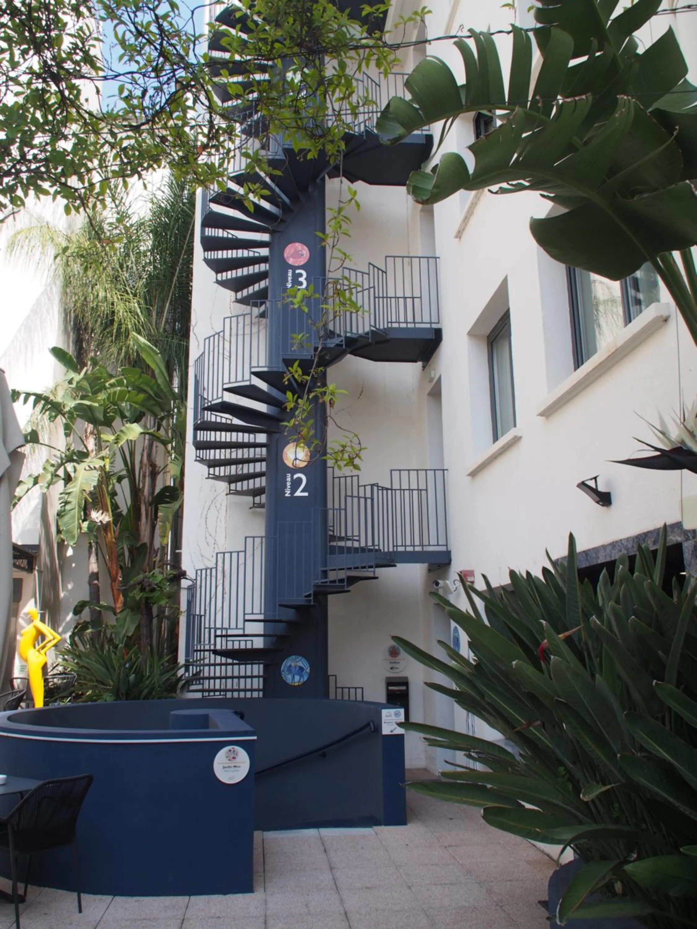 Garden in Dali Hôtel Perpignan - Restaurant