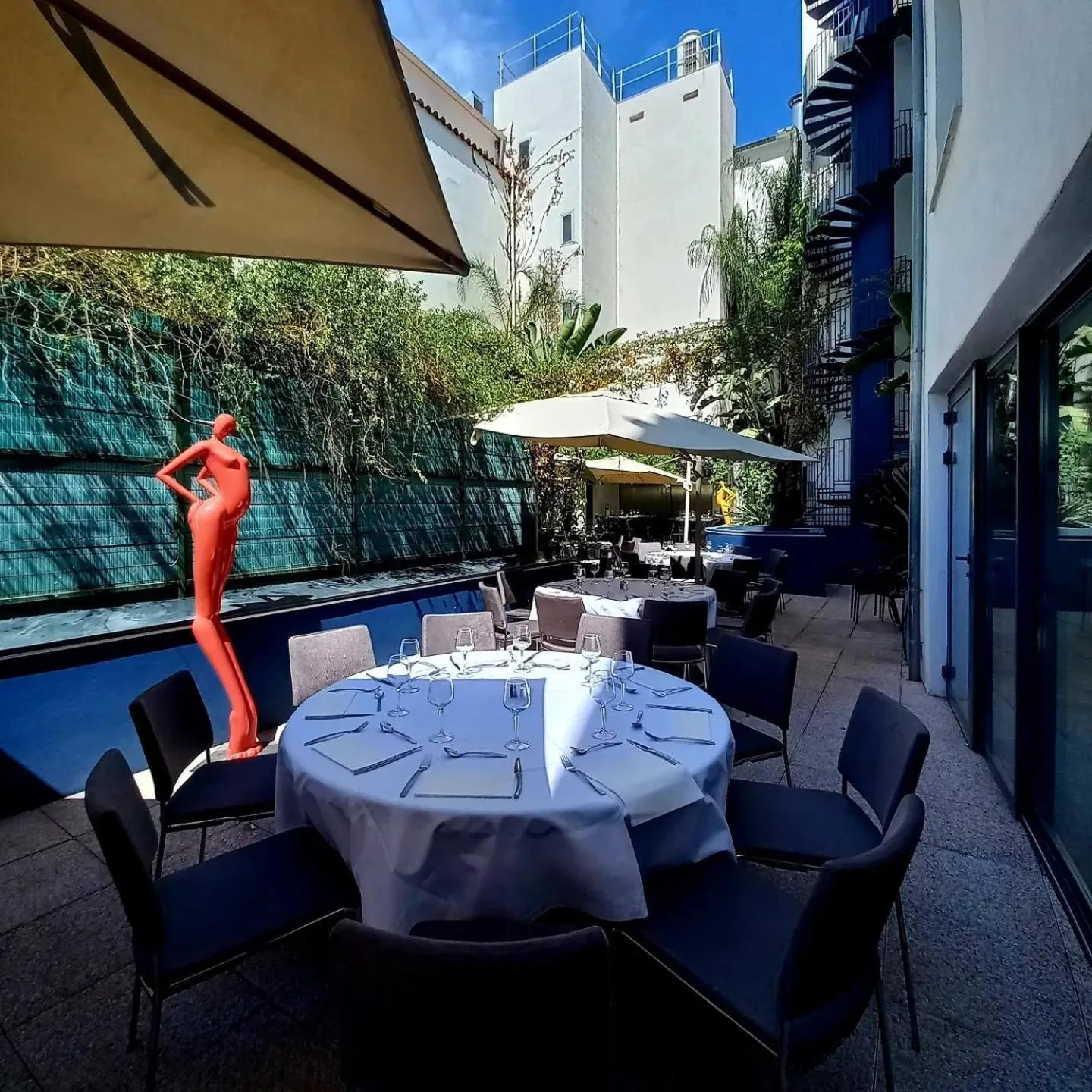 Patio in Dali Hôtel Perpignan - Restaurant