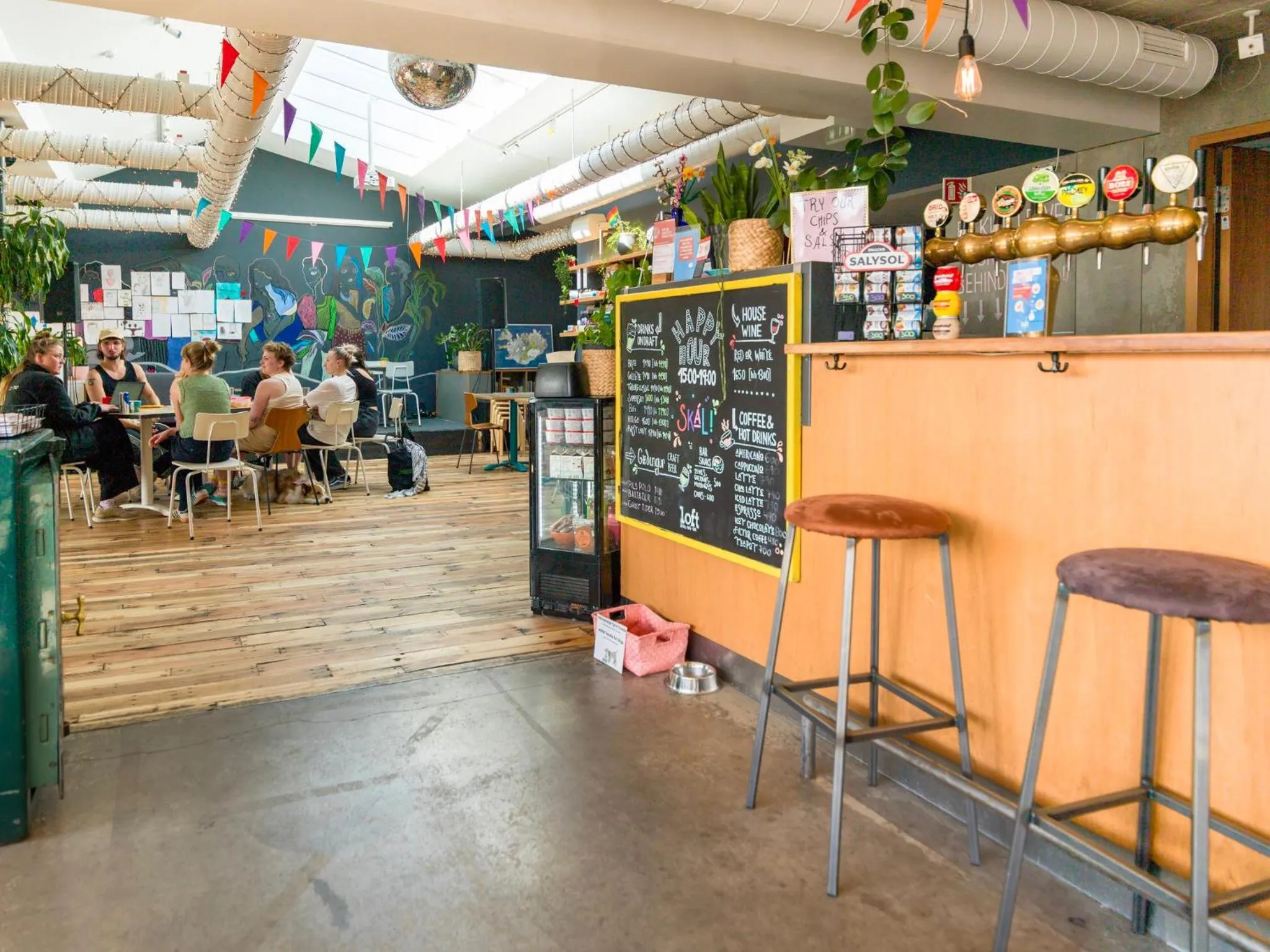 Lounge or bar in Loft - HI Eco Hostel