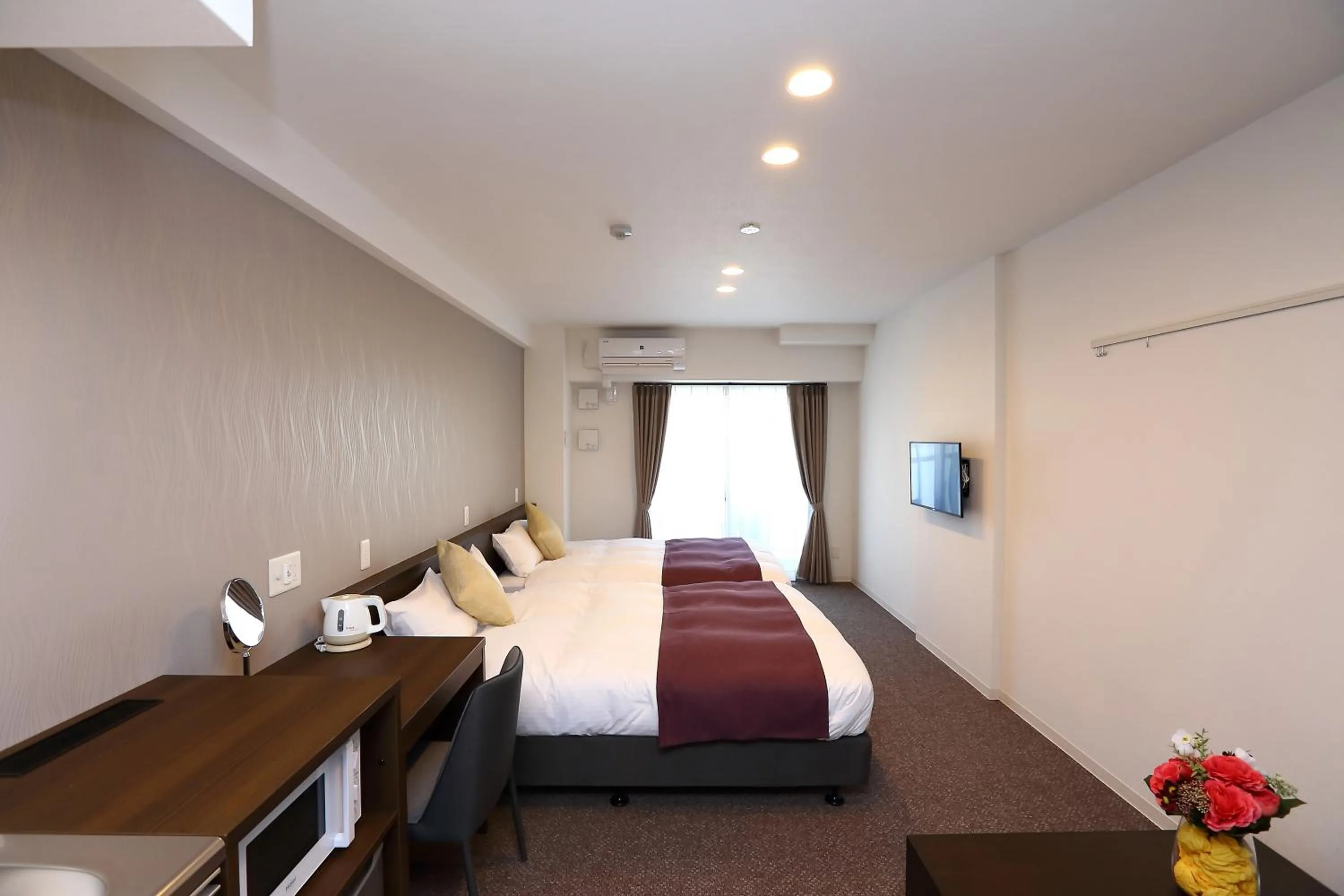 Photo of the whole room, Bed in Marina Sunrise Osaka Bay