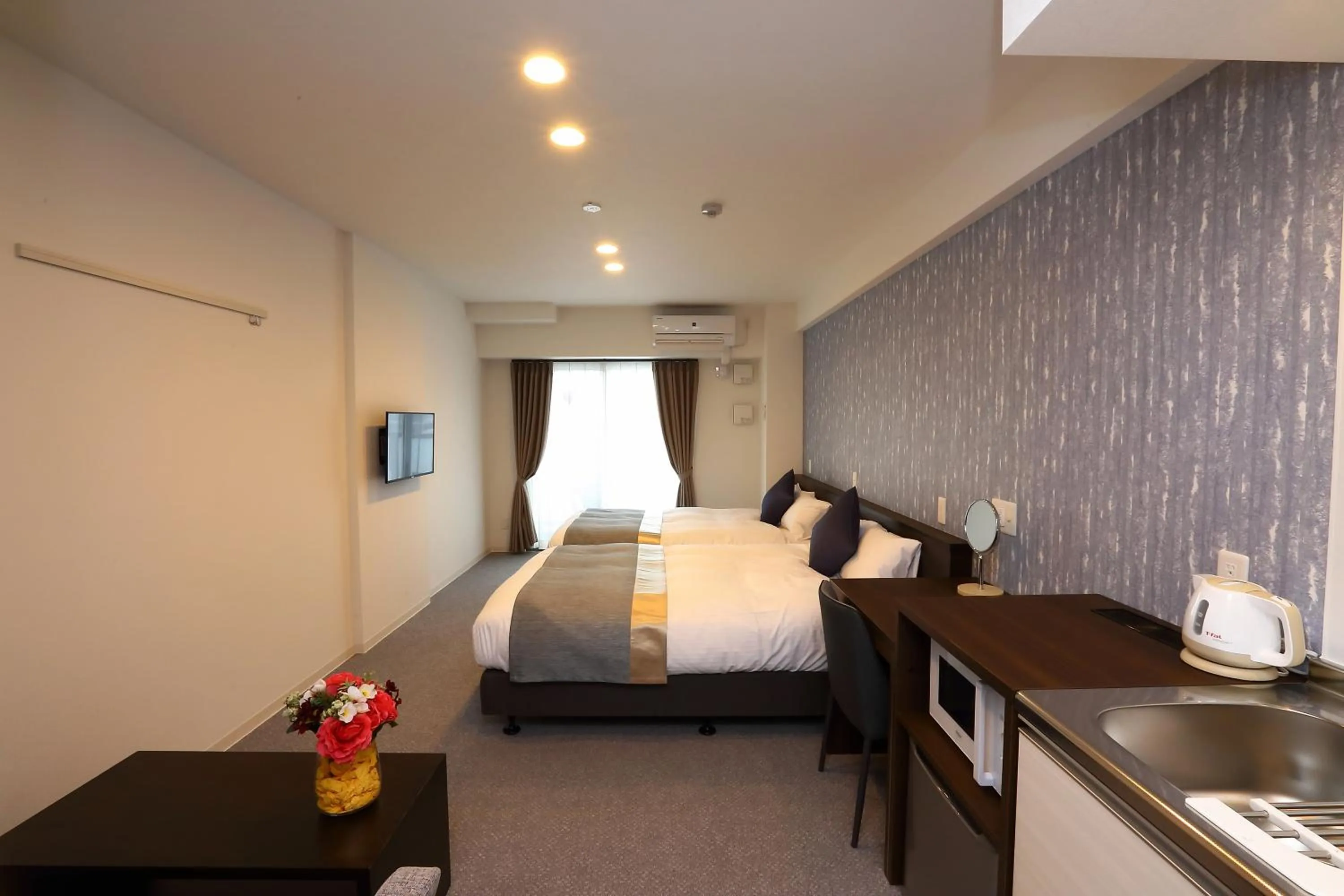 Photo of the whole room, Bed in Marina Sunrise Osaka Bay