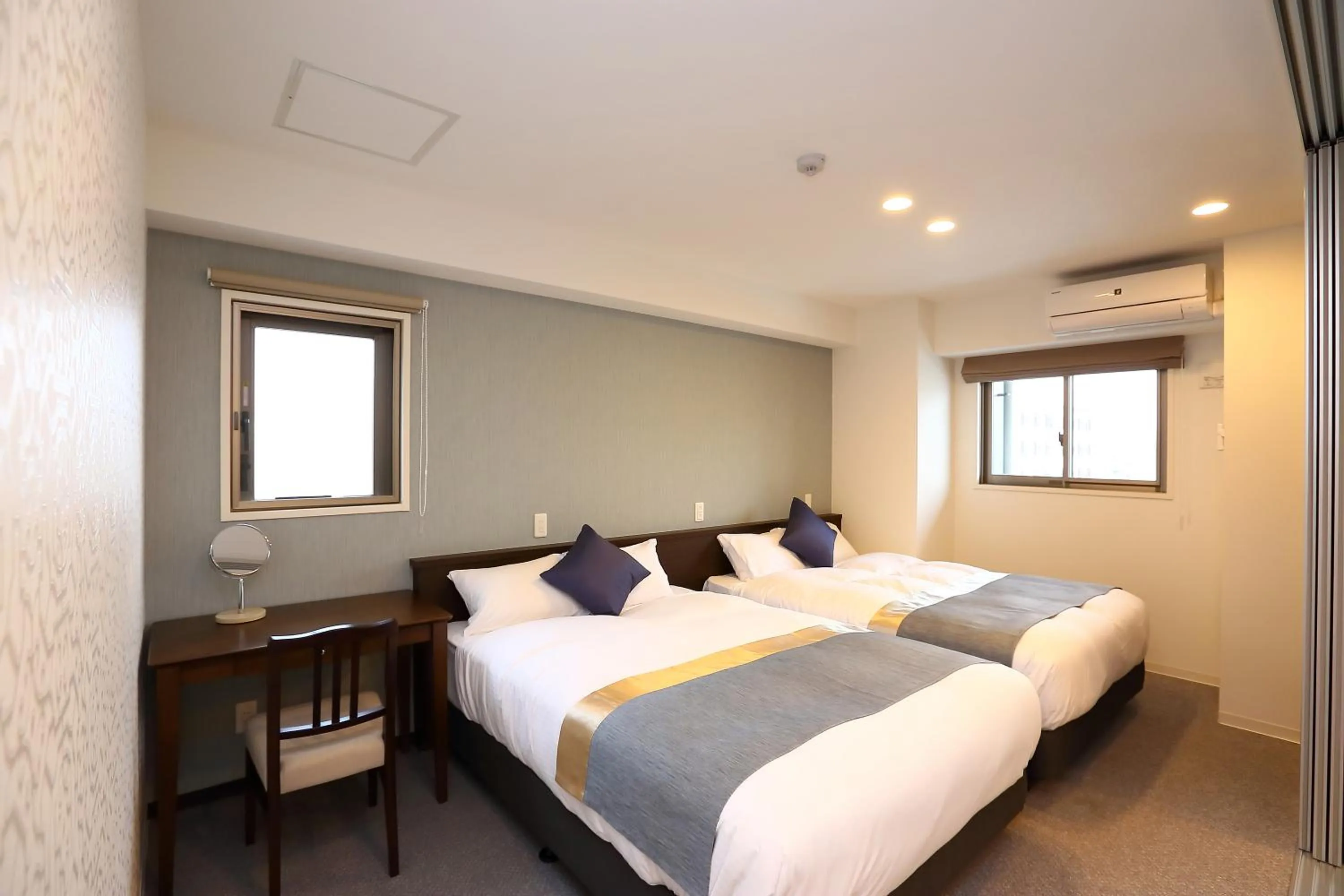 Bedroom, Bed in Marina Sunrise Osaka Bay