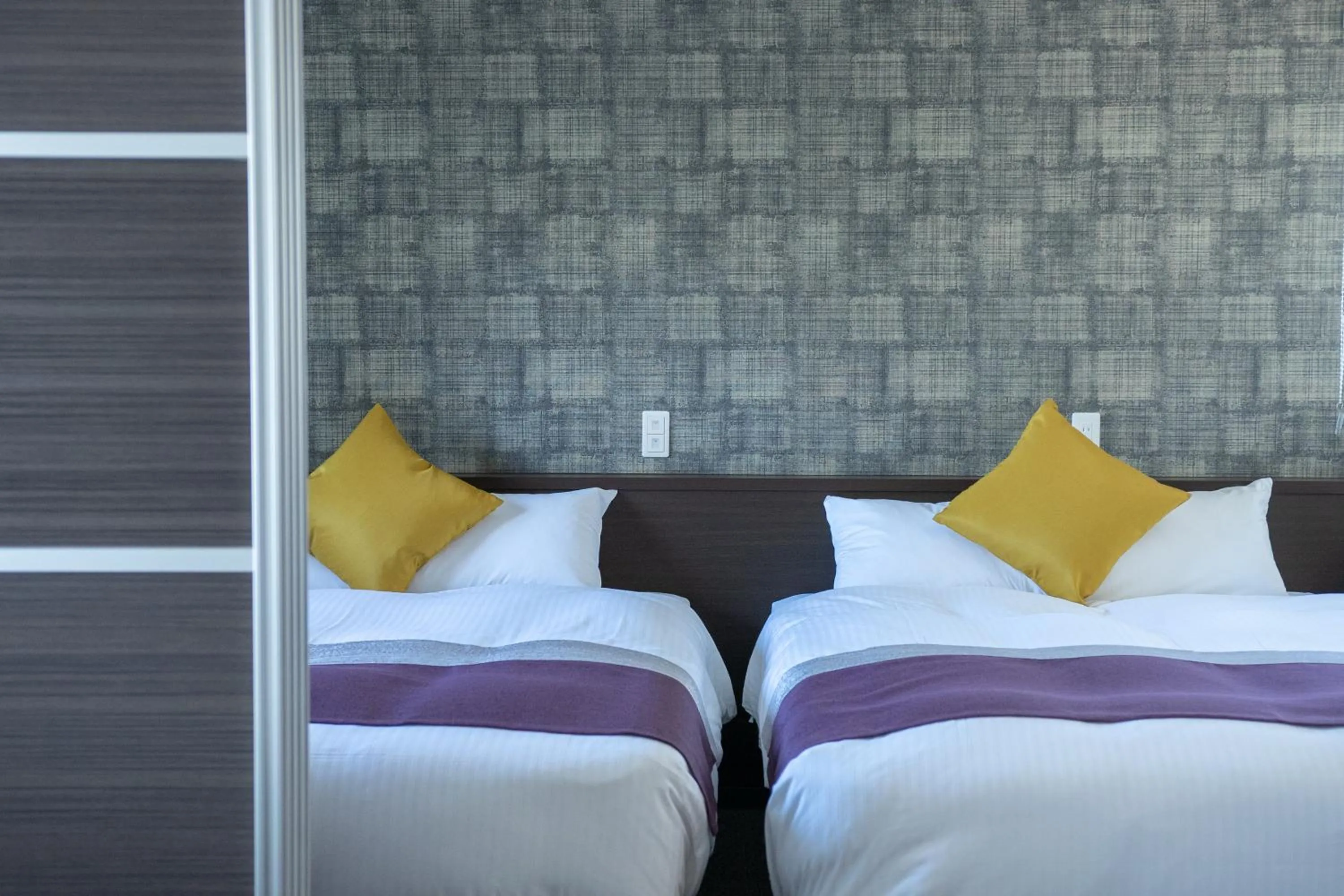 Bedroom, Bed in Marina Sunrise Osaka Bay