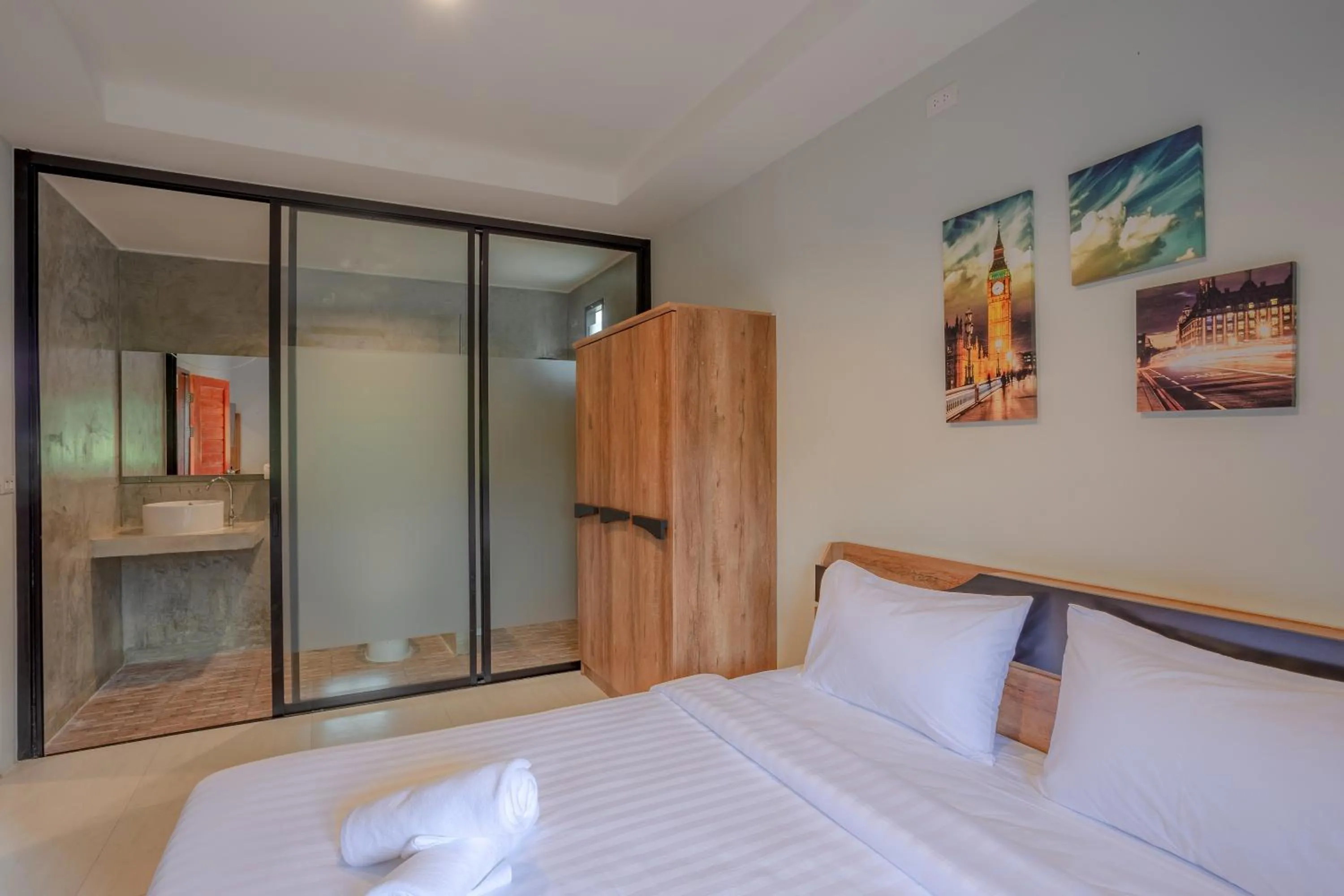 Bed in Malinee Resort