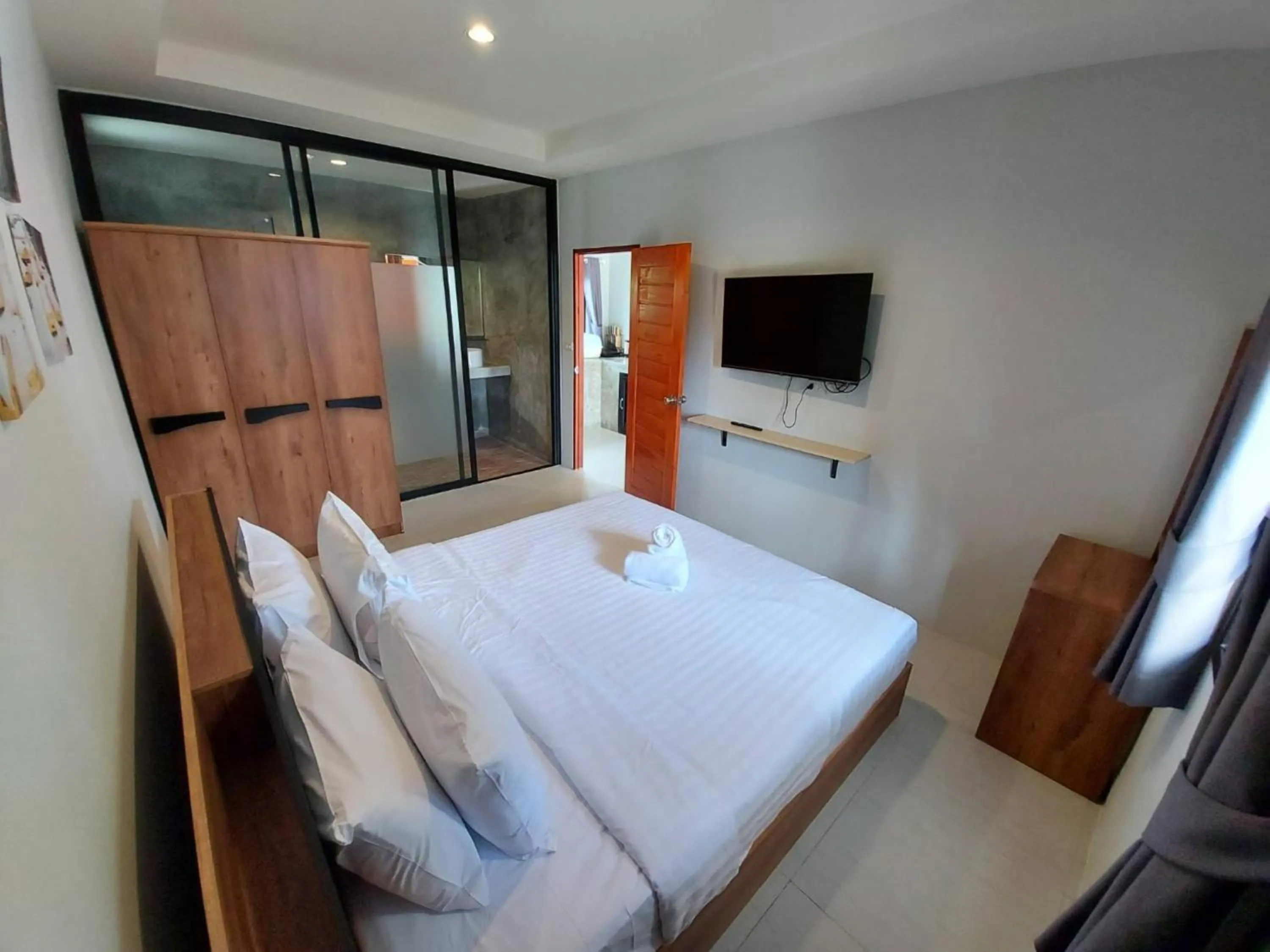 Bedroom, Bed in Malinee Resort