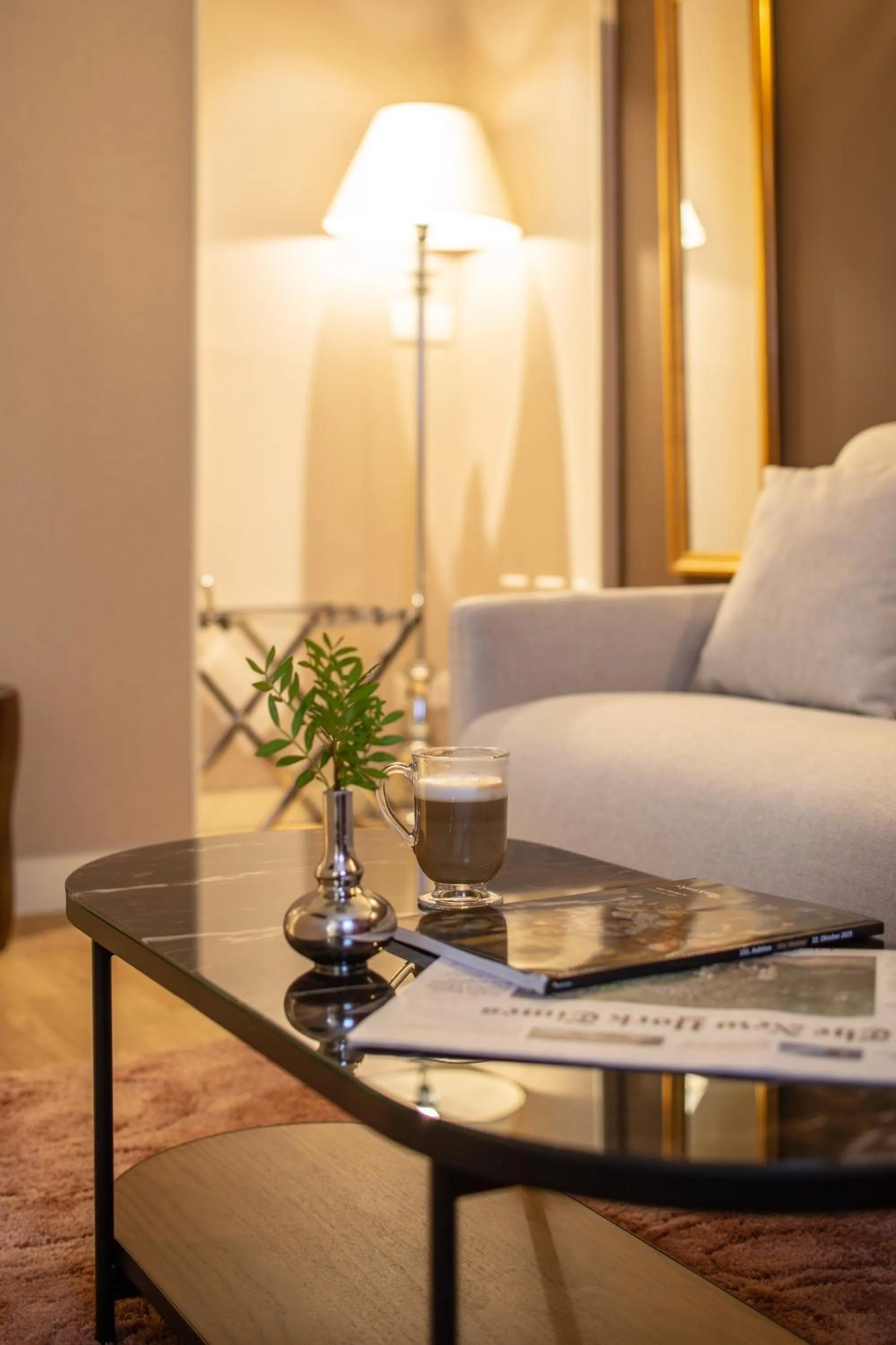 Decorative detail in Hotel Des Deux Continents