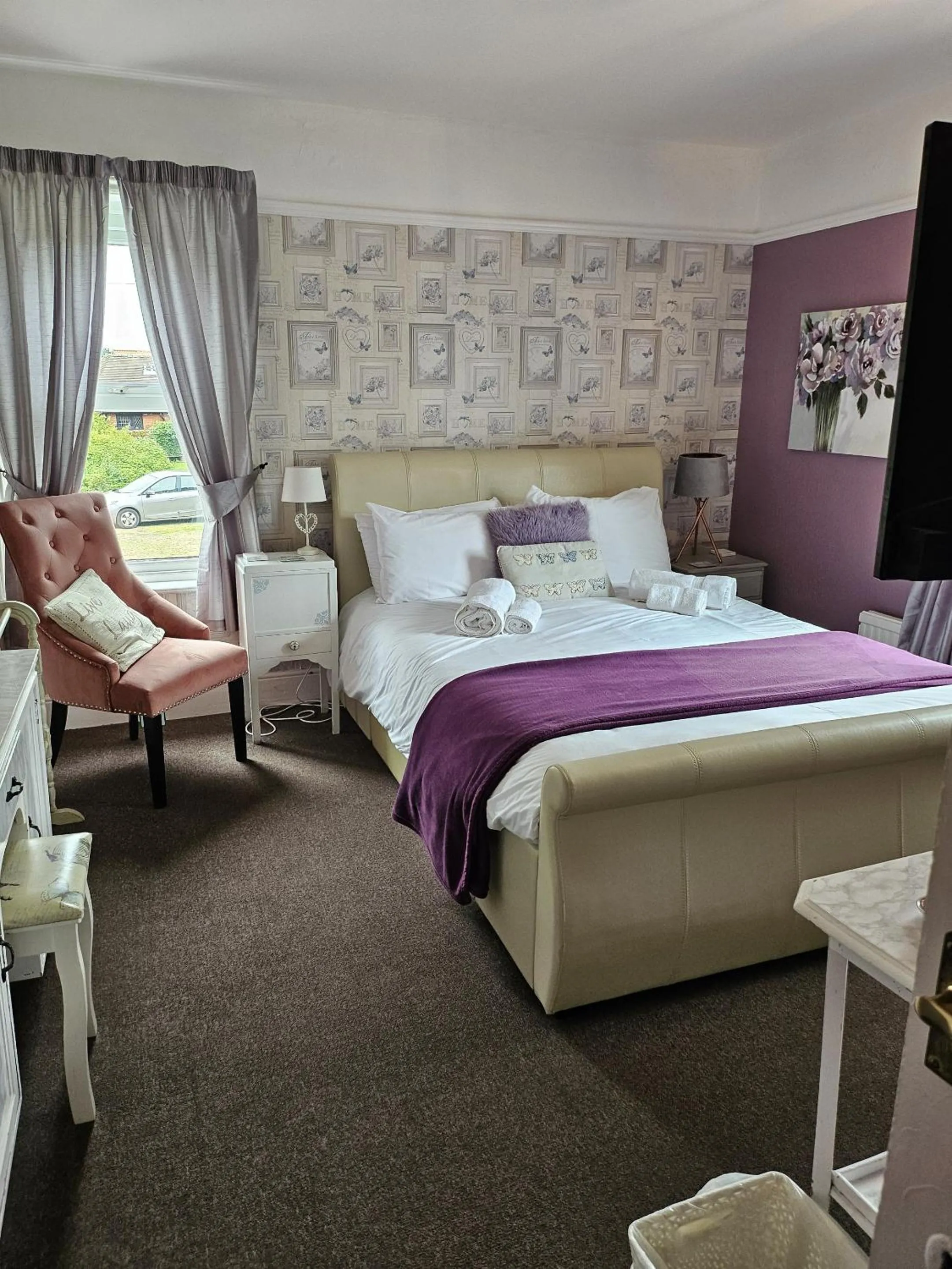 Bedroom, Bed in Hooray Henrys Sheringham