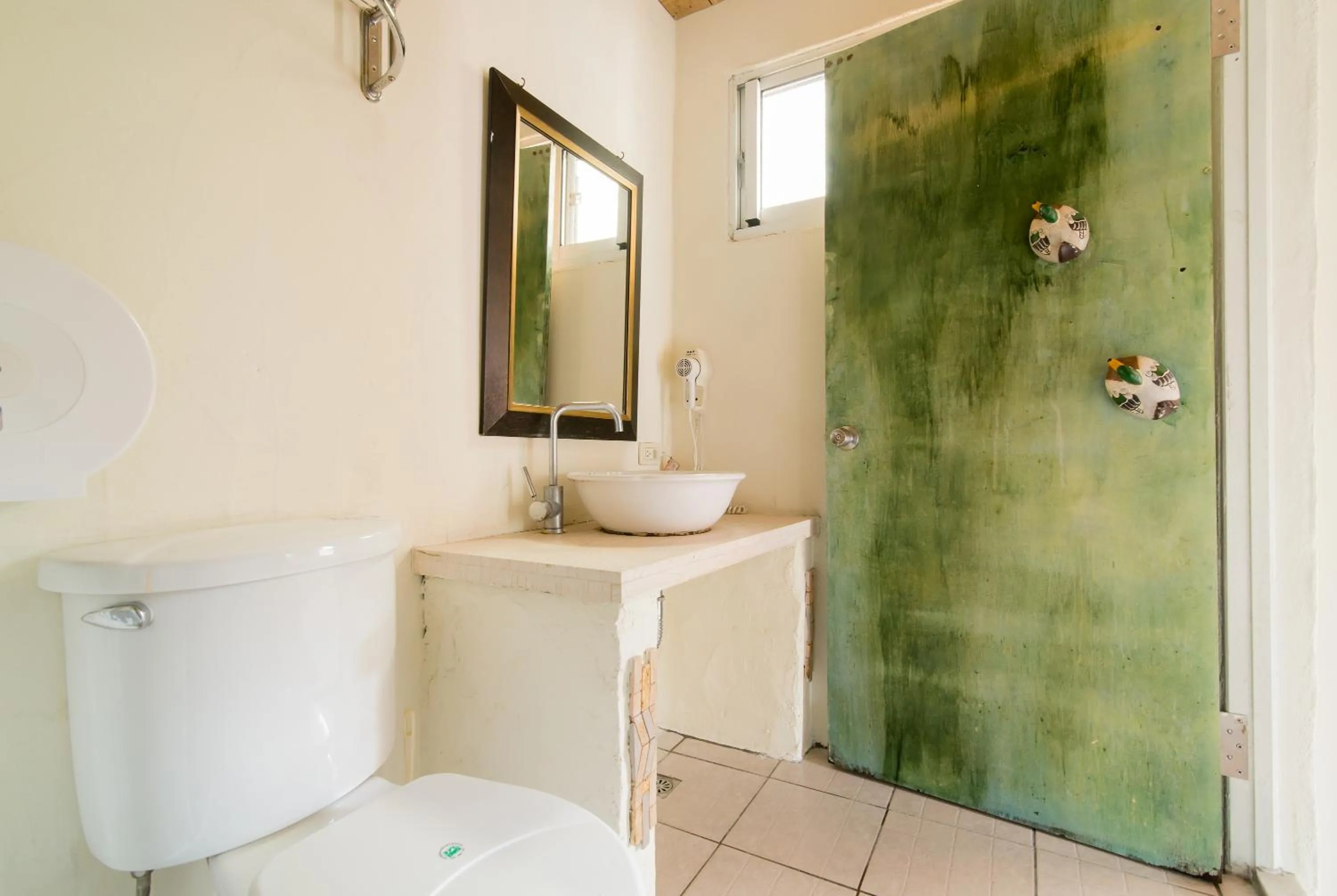 Bathroom in Monet Garden Coffee Farm