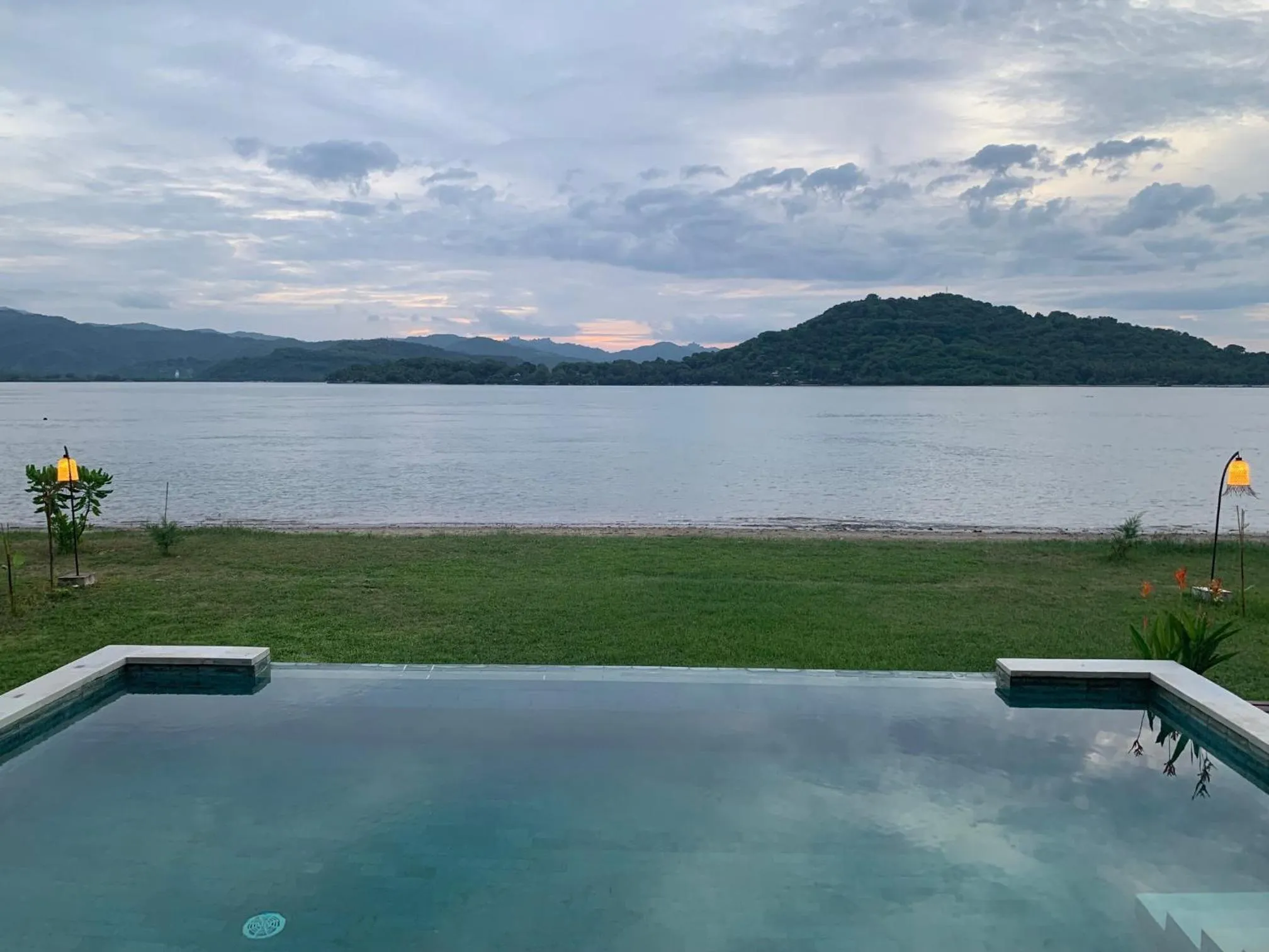 Day in The Club Villas Lombok