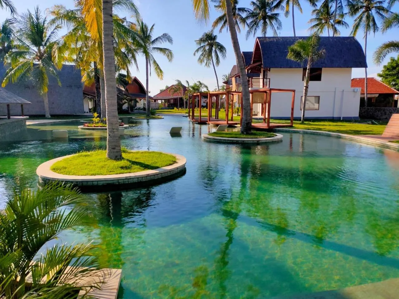 Swimming pool in The Club Villas Lombok