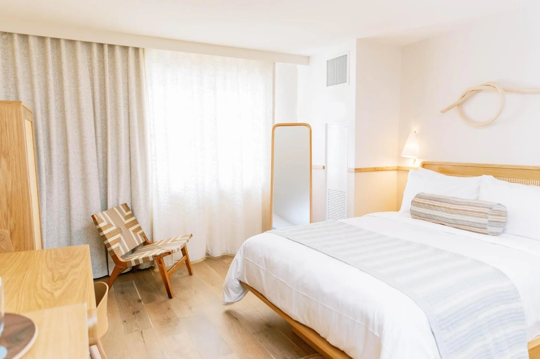 Photo of the whole room, Bed in The Ryder Hotel