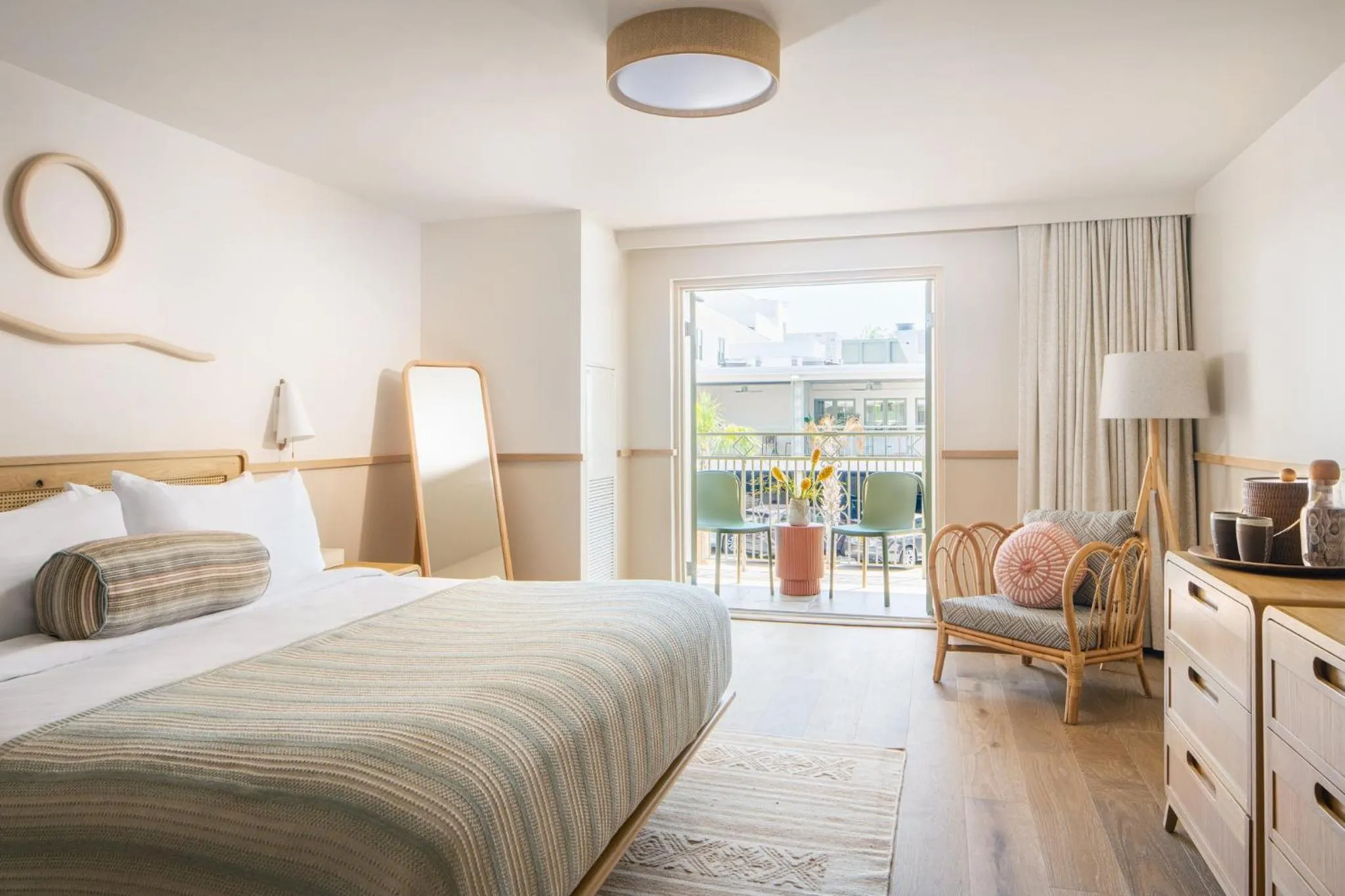 Photo of the whole room, Bed in The Ryder Hotel