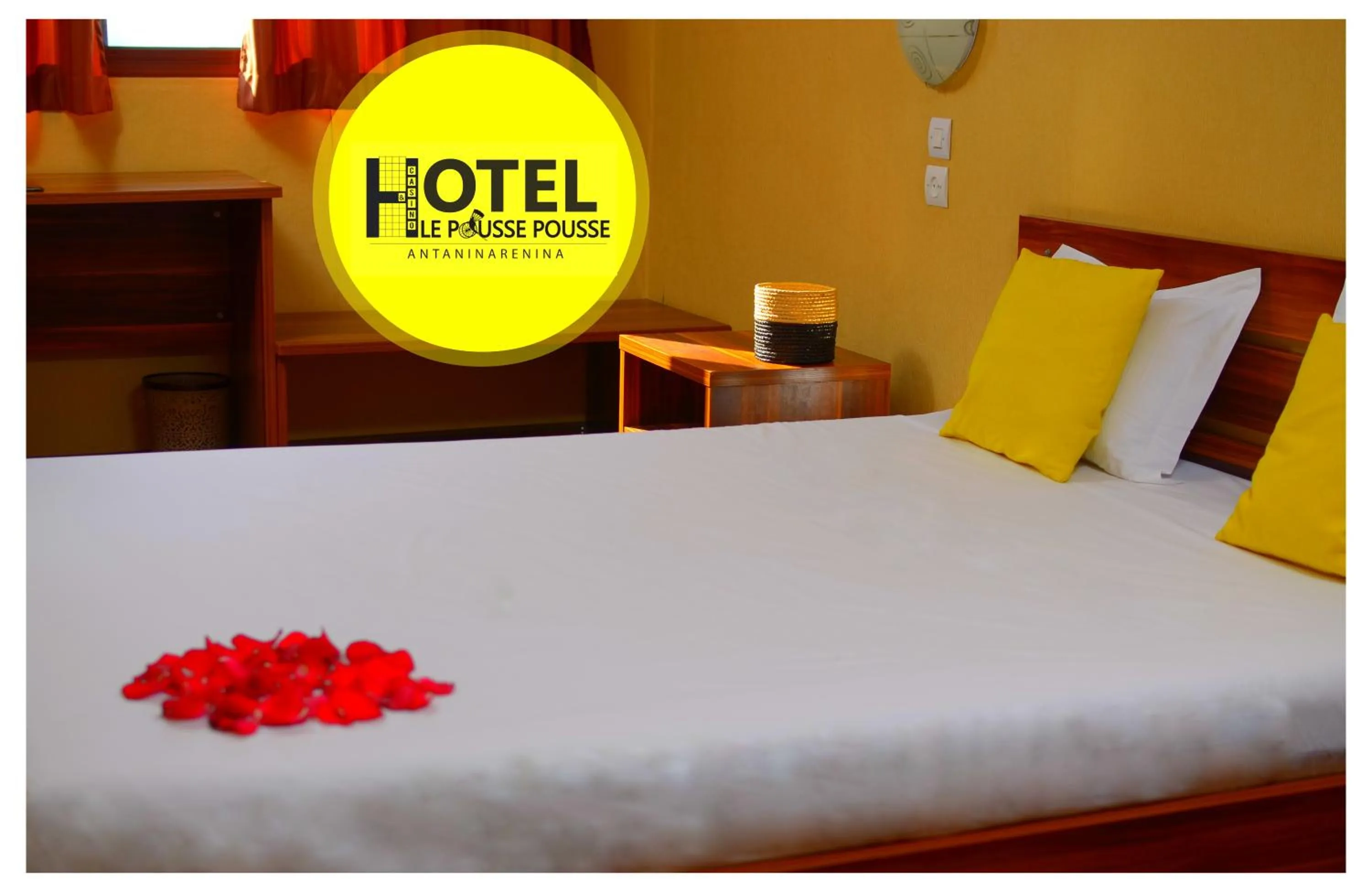 Bed in Hotel Le Pousse Pousse