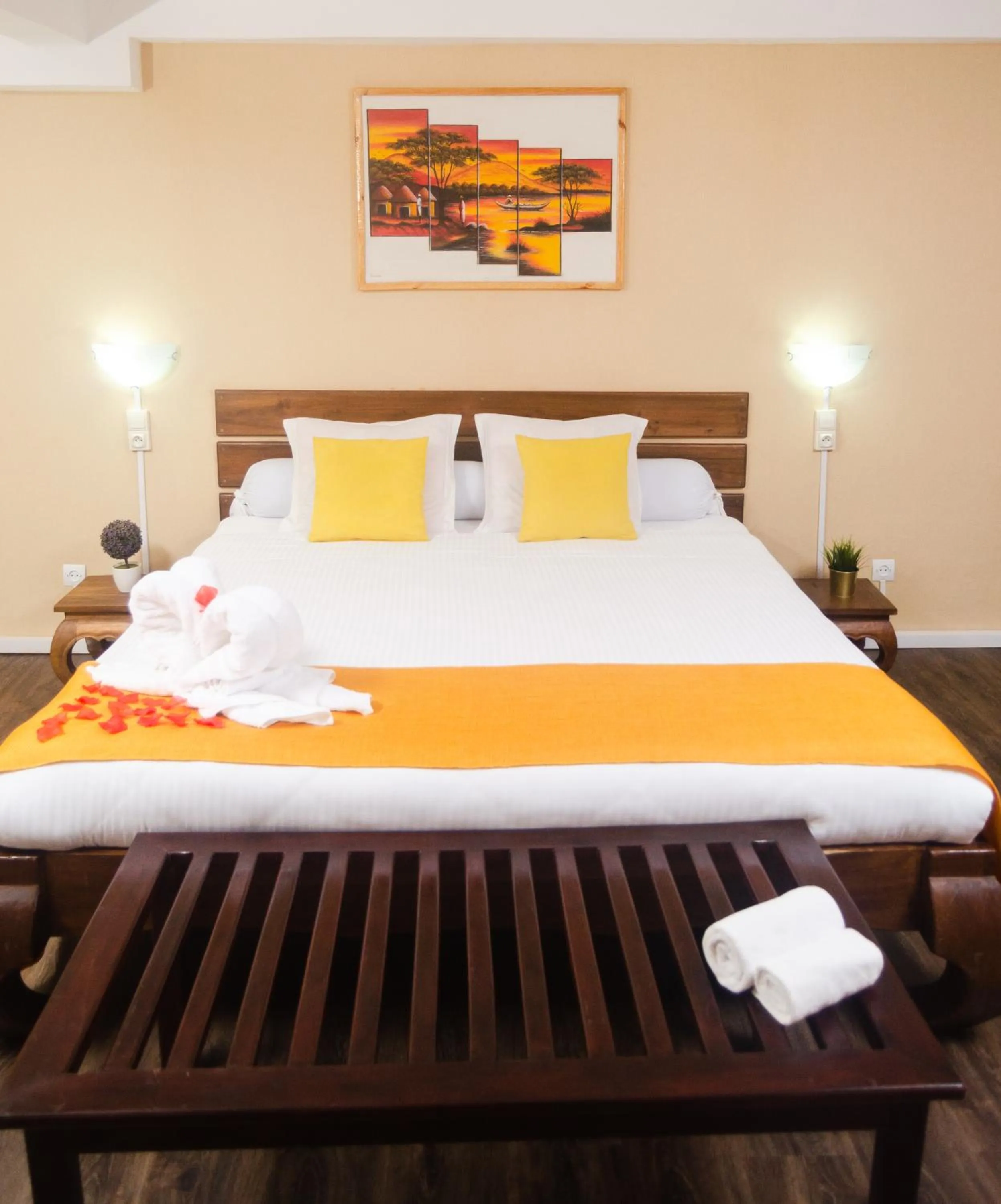 Bedroom, Bed in Hotel Le Pousse Pousse