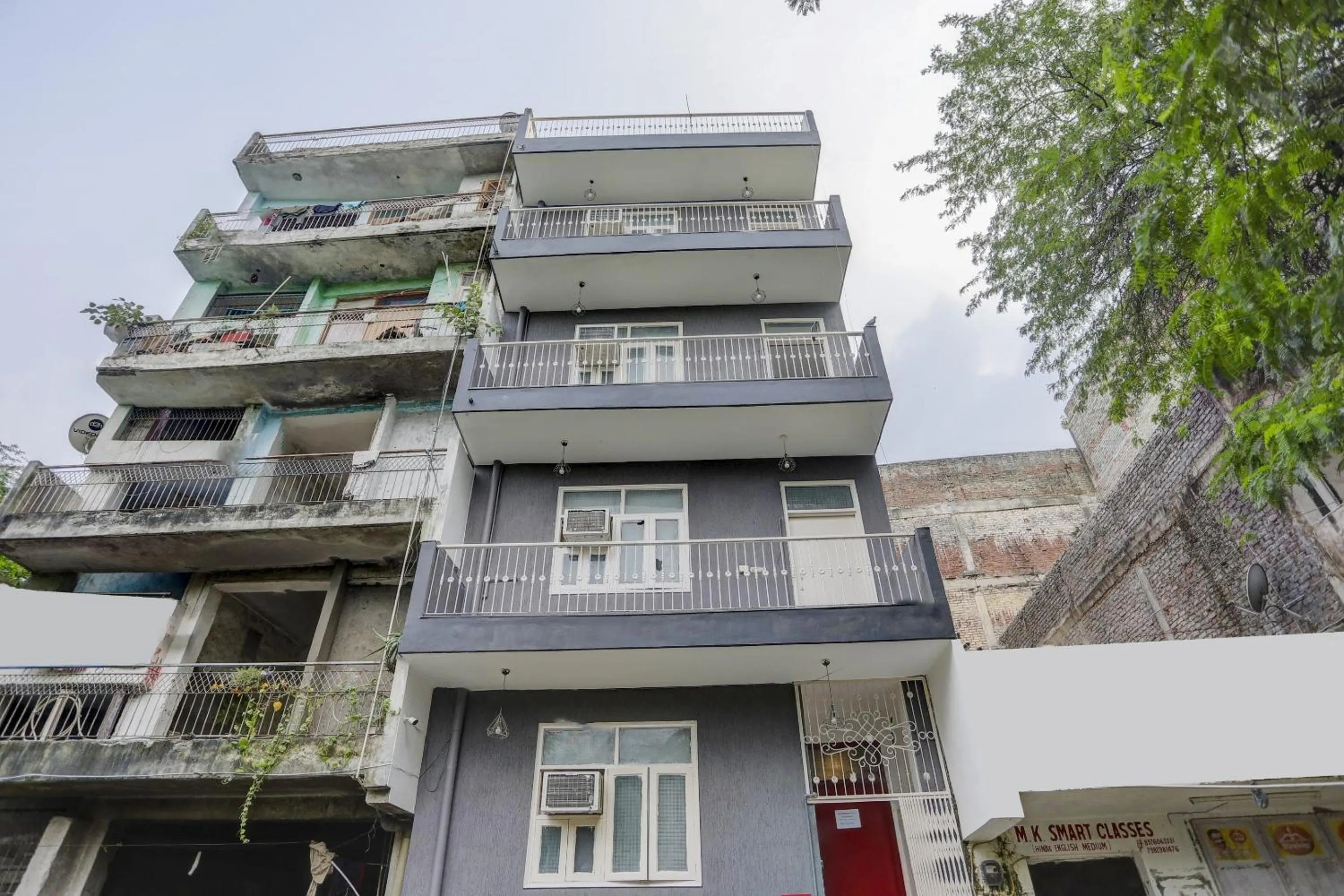 Facade/entrance in Hotel O The Premium Villa