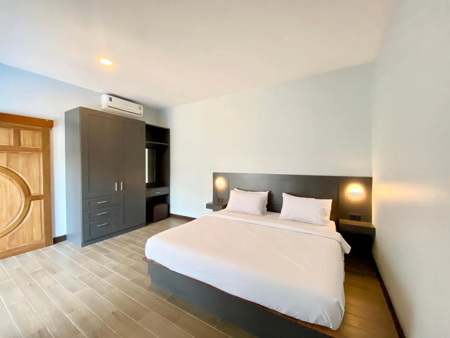 Bedroom, Bed in Blue Aura Pool Villa