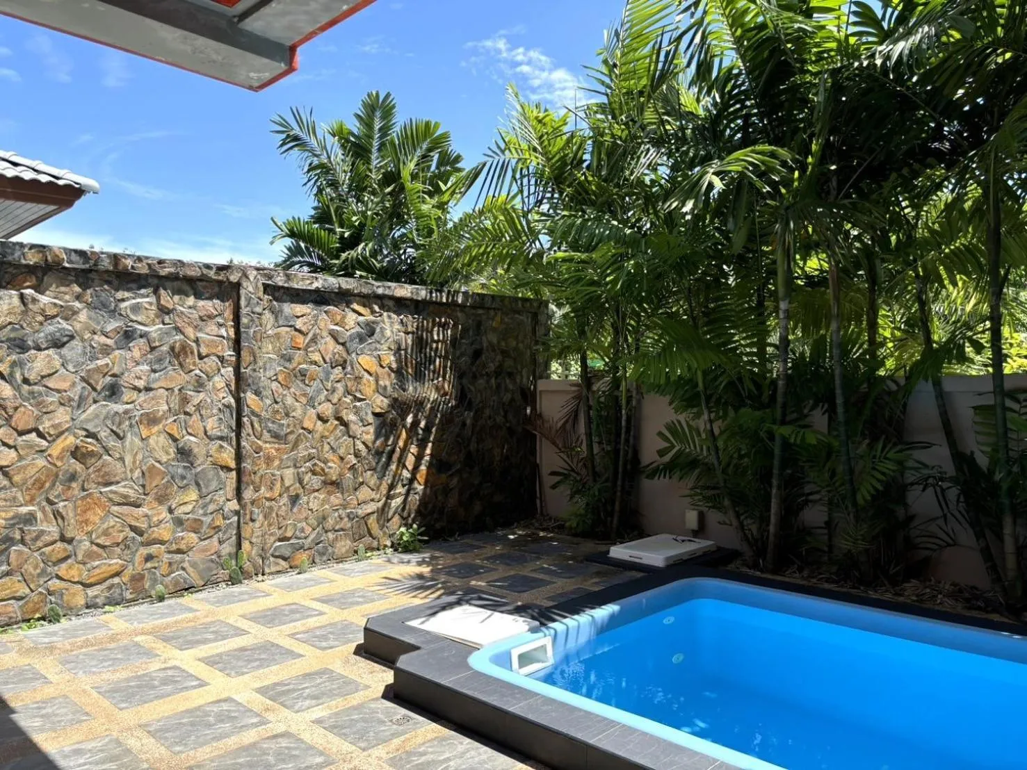 Blue Aura Pool Villa