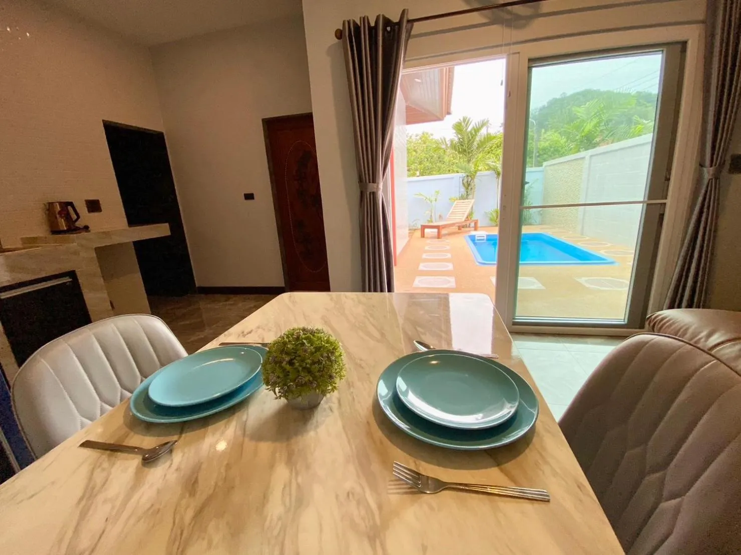 Dining area in Blue Aura Pool Villa